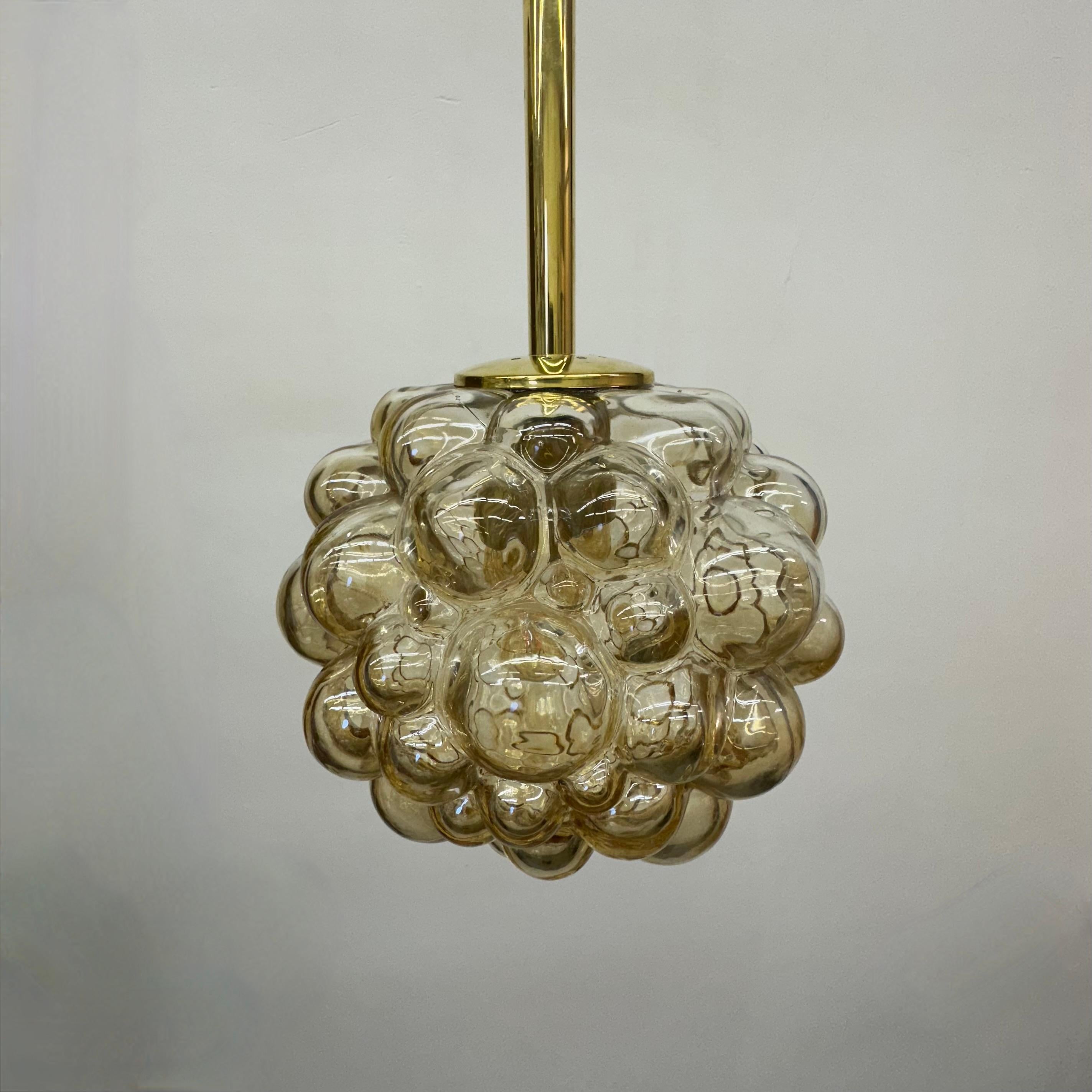 Set di lampade a sospensione a bolla Helena Tyrell , anni '70 in vendita 9