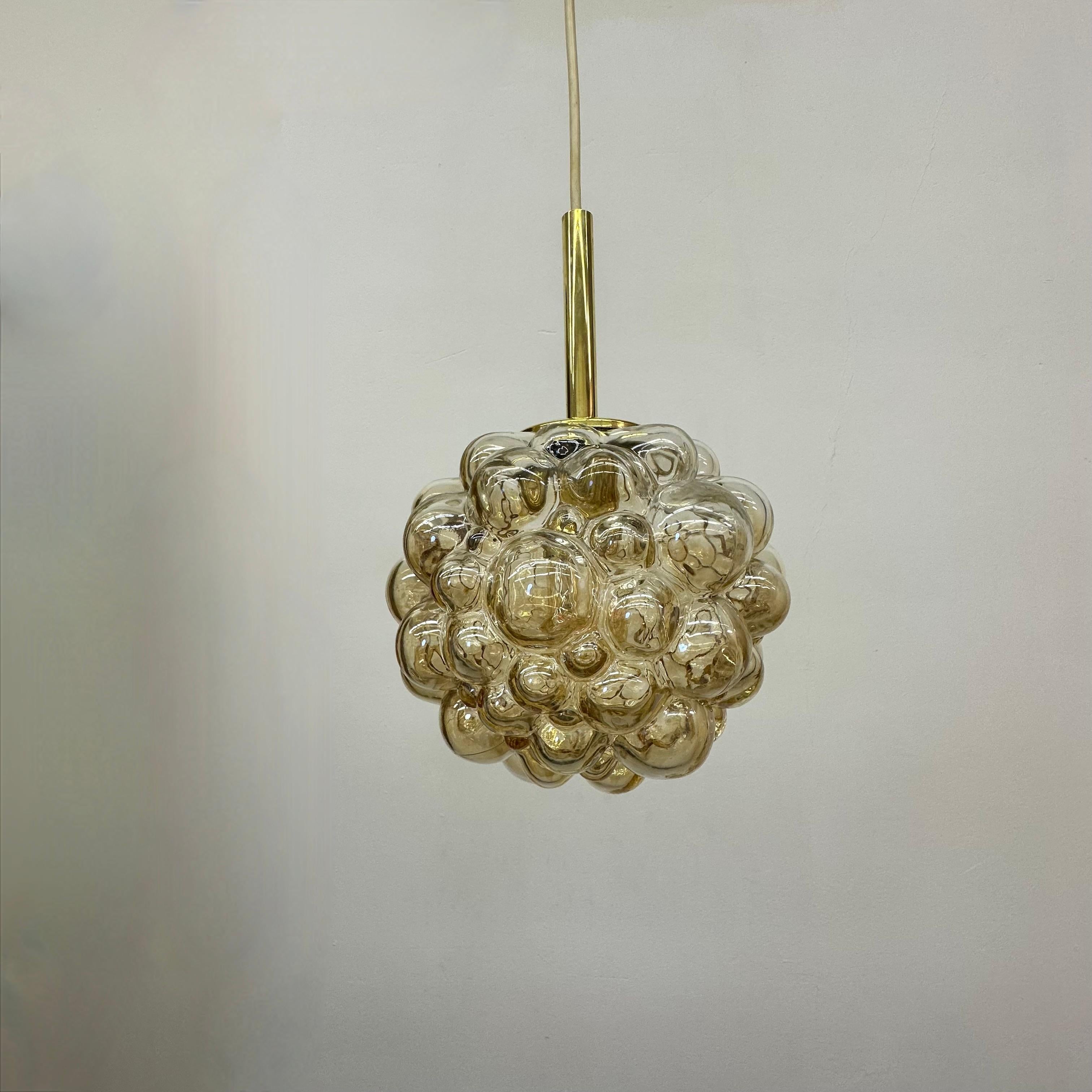 Metallo Set di lampade a sospensione a bolla Helena Tyrell , anni '70 in vendita