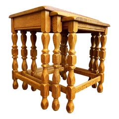 Conjunto de mesas nido Henry Kjærnulf de roble