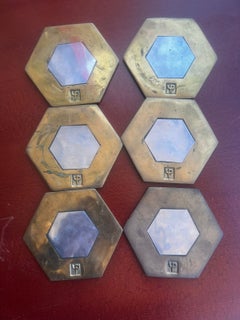 Sechseckige Untersetzer aus Messing und Stahl von David Marshall