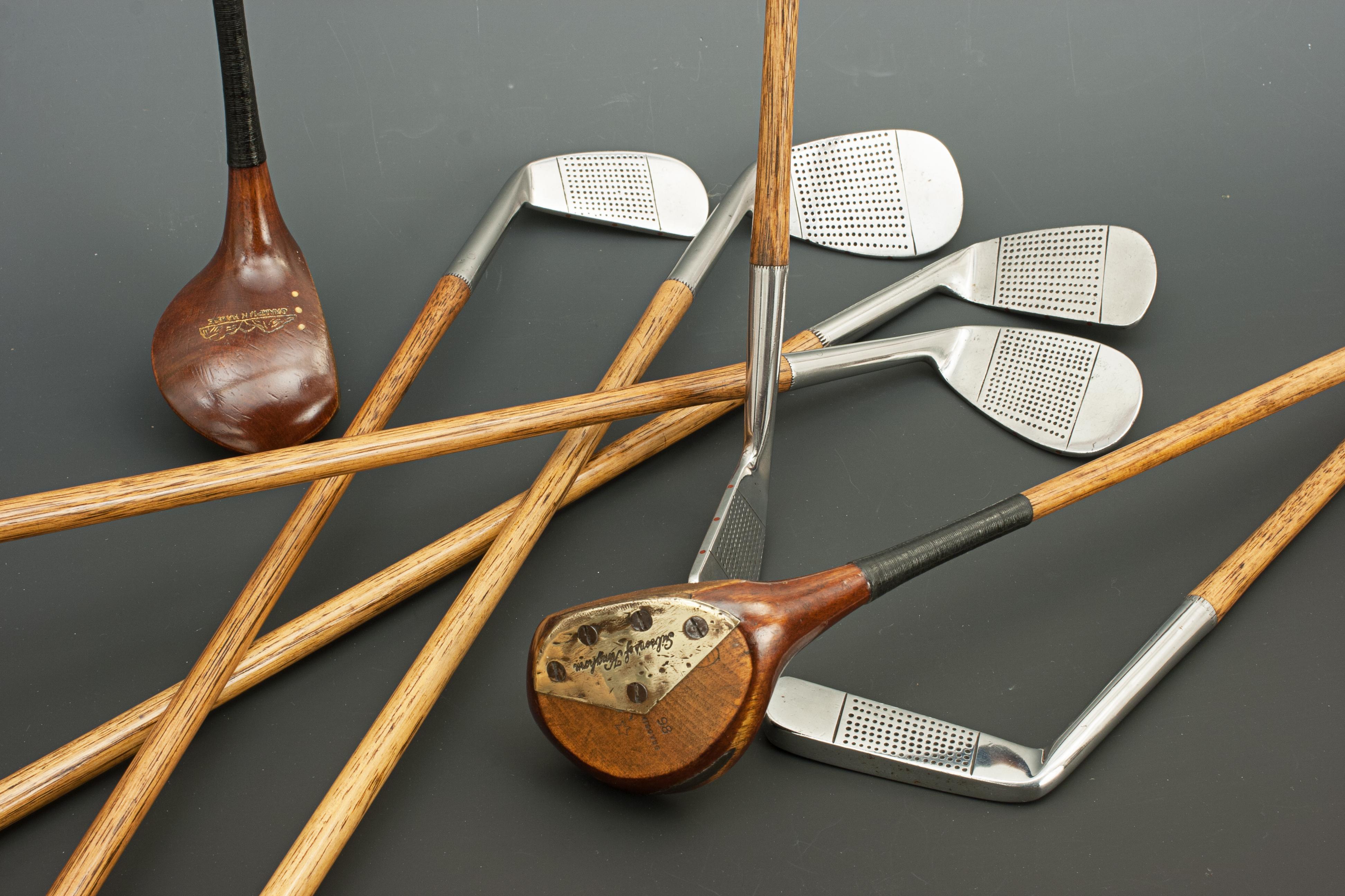 Set of Hickory Golf Clubs by Gibson of Kinghorn, Fife, Scotland In Excellent Condition In Oxfordshire, GB