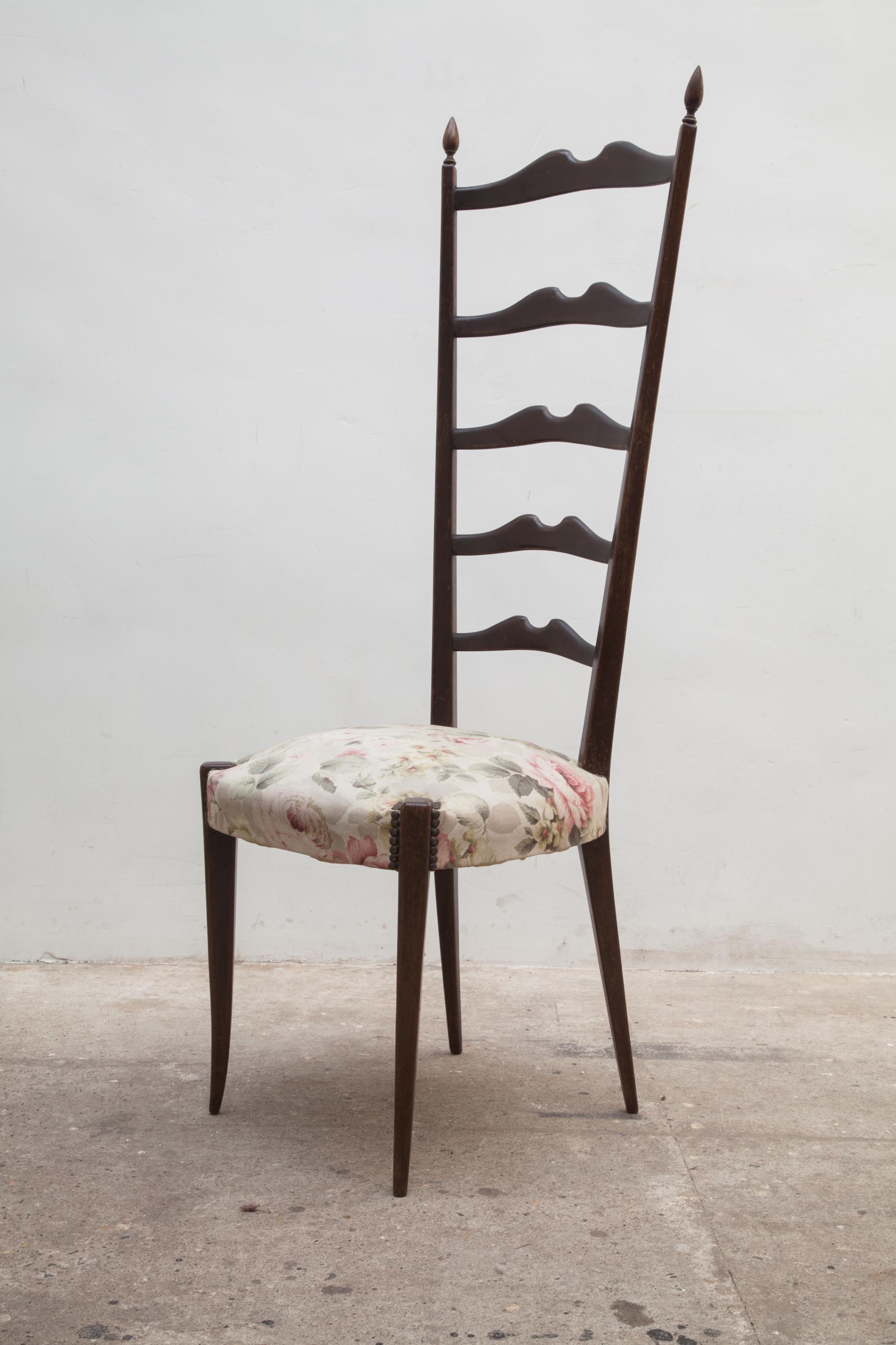 Set von Stühlen mit hoher Rückenlehne von Paolo Buffa Chiavari, Italien, 1950er Jahre (Moderne der Mitte des Jahrhunderts) im Angebot