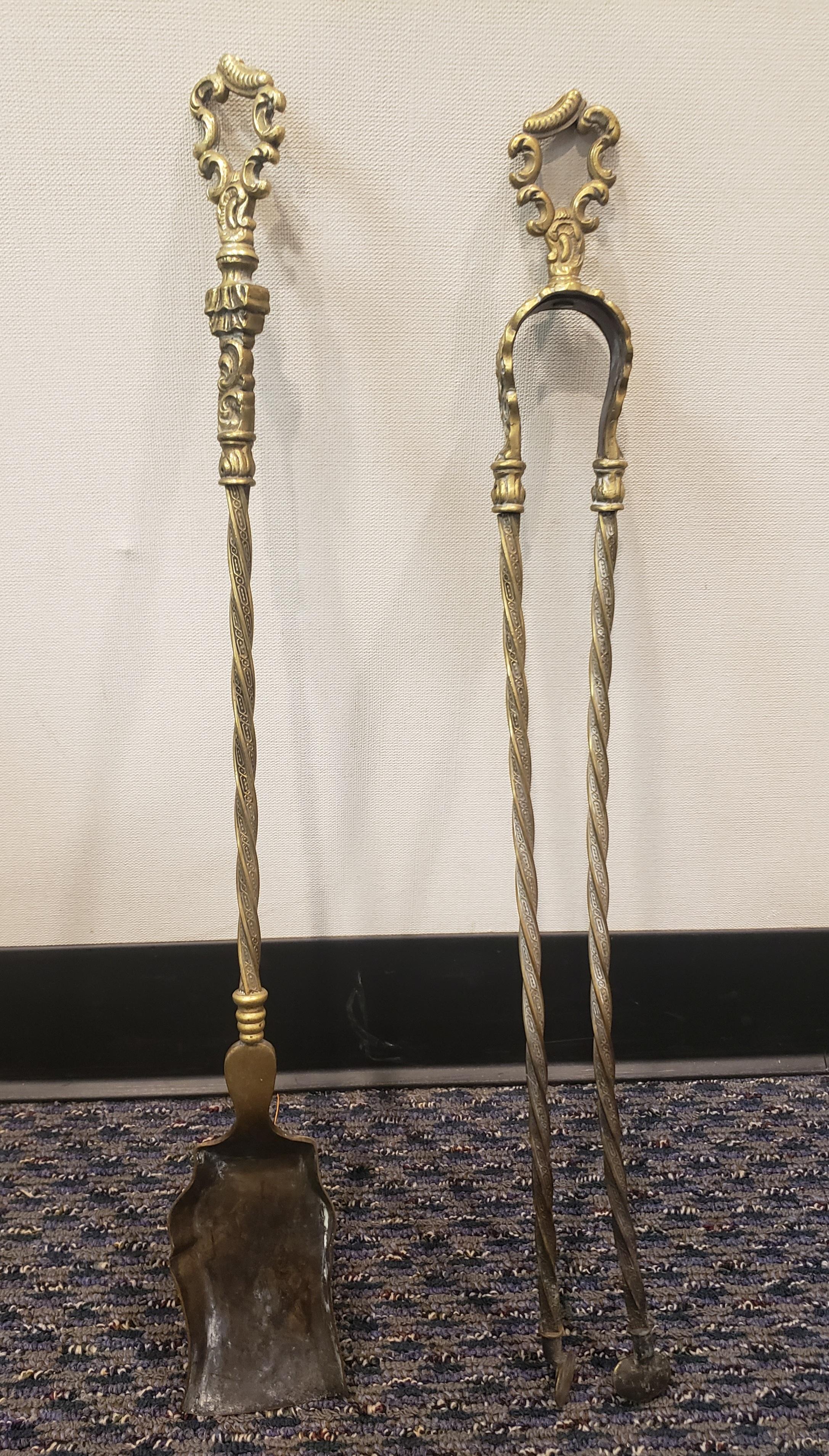 Set of High Quality Victorian Bronze Fire Place Tools In Good Condition For Sale In Germantown, MD
