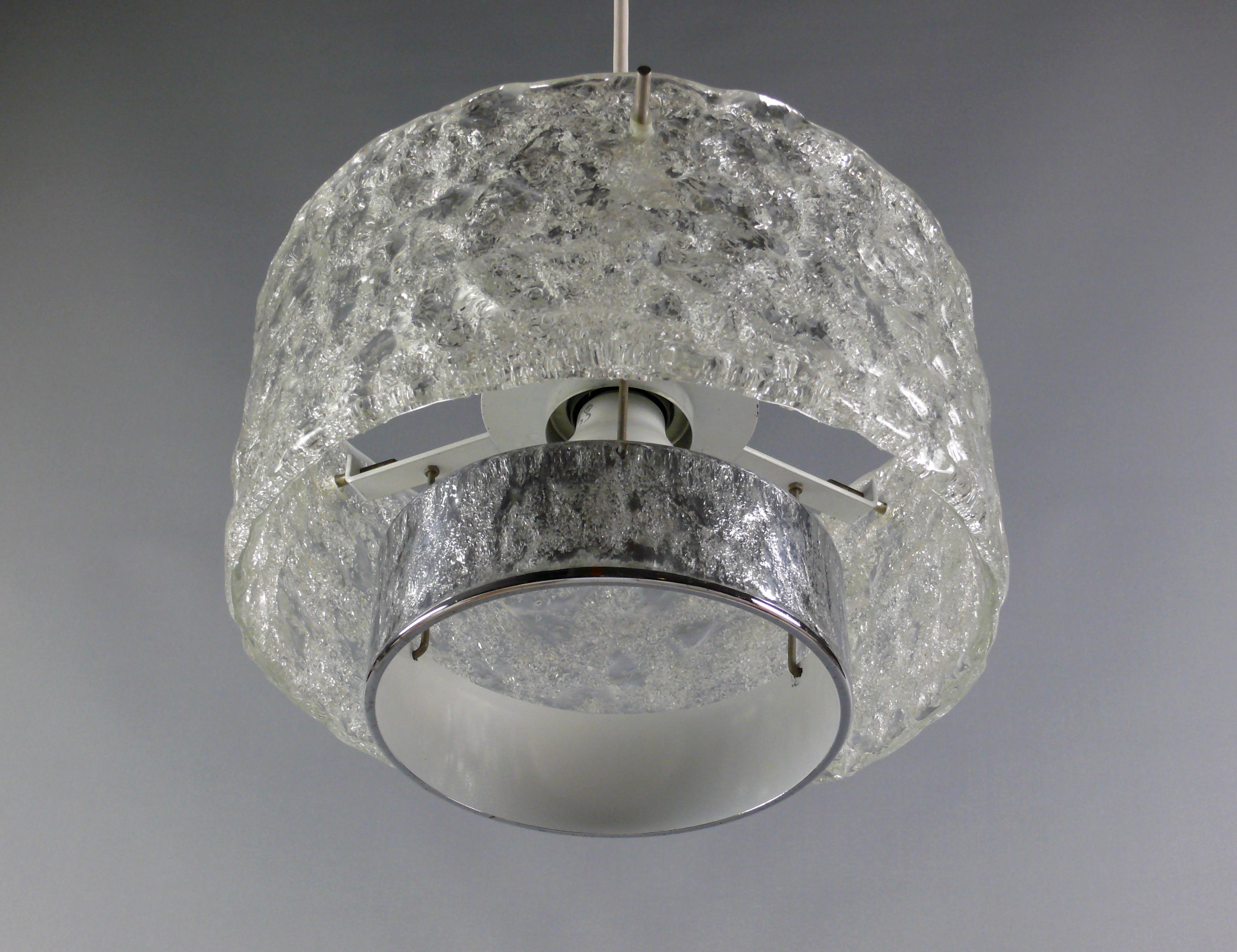 Mid-20th Century Set of Hillebrand Murano / iceglass pendant and wall lamp -  1960s For Sale