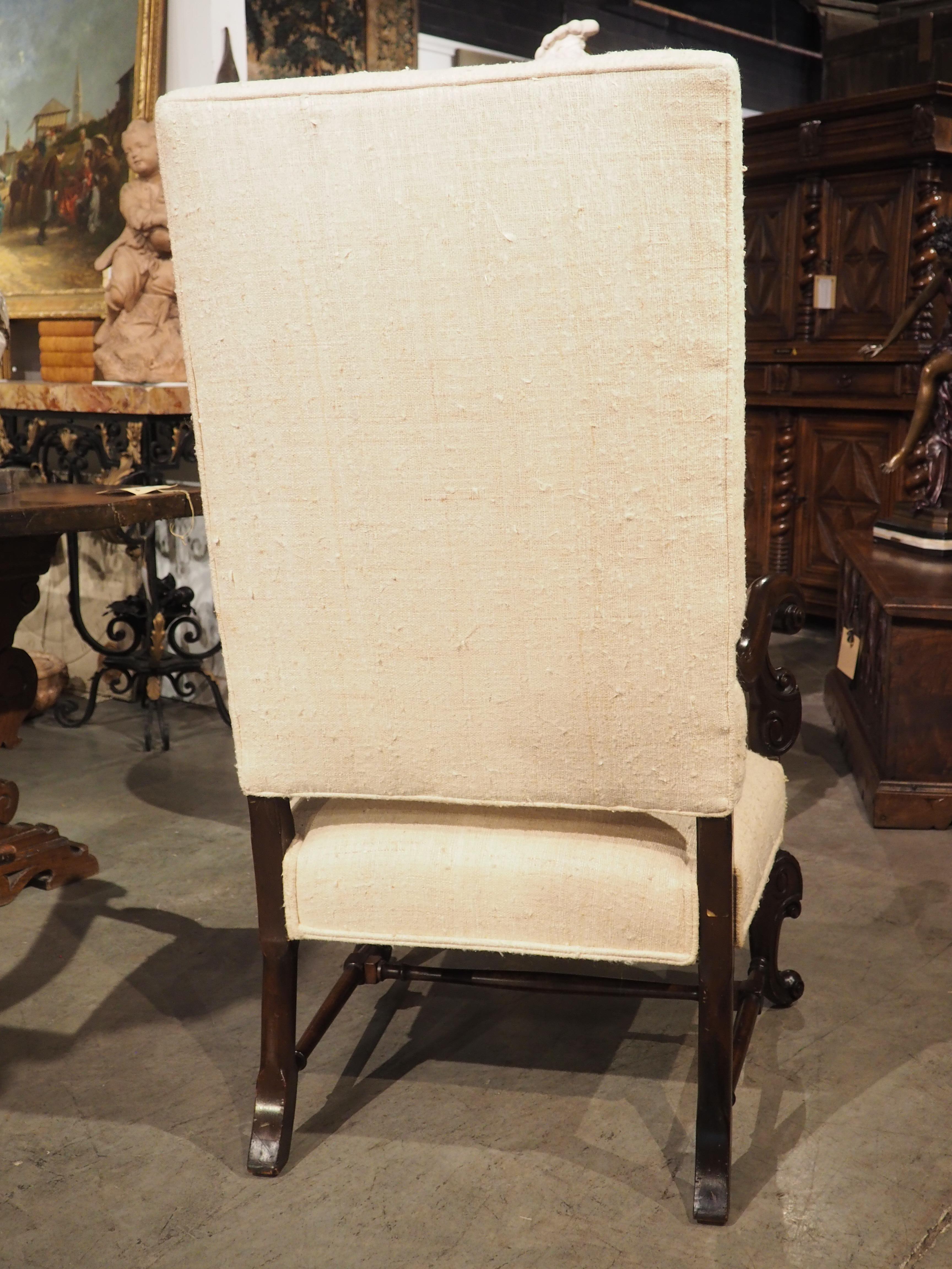 Set aus geschnitzten Sesseln im Barockstil von His and Hers mit Rohseide-Polsterung im Angebot 8