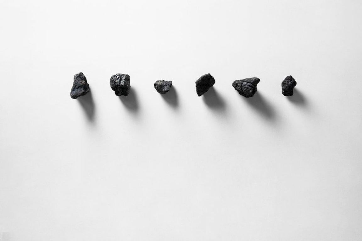 Set of Hooks 'Me' in Black Lava Stone In New Condition For Sale In Paris, FR