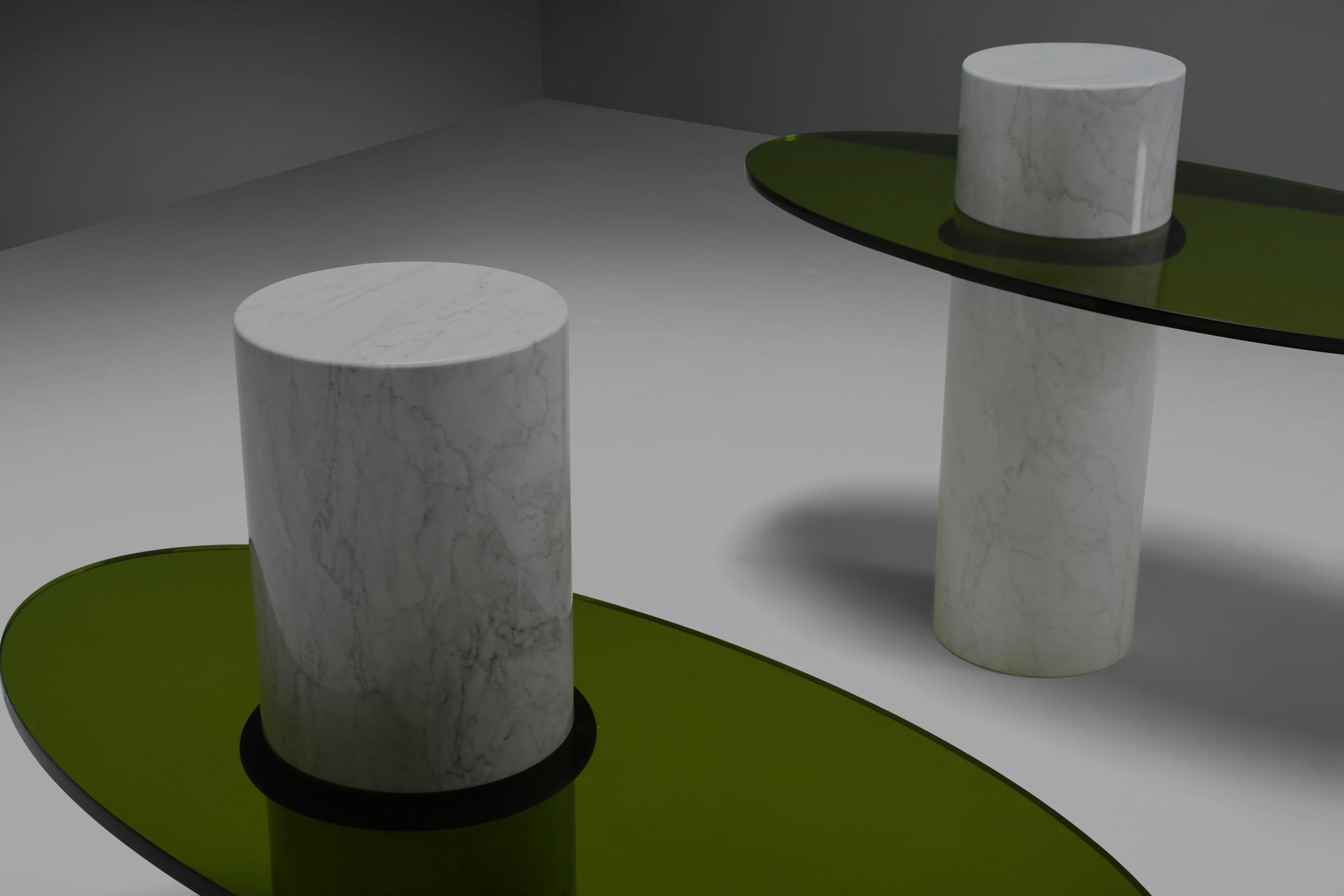 20th Century Set of Impressive Italian Lucite and Carrara Marble End Tables, 1970s For Sale