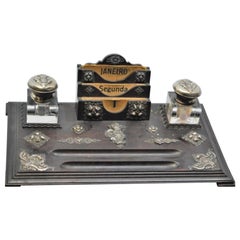 Satz Tintenfässer mit Holzsockel - Kalender