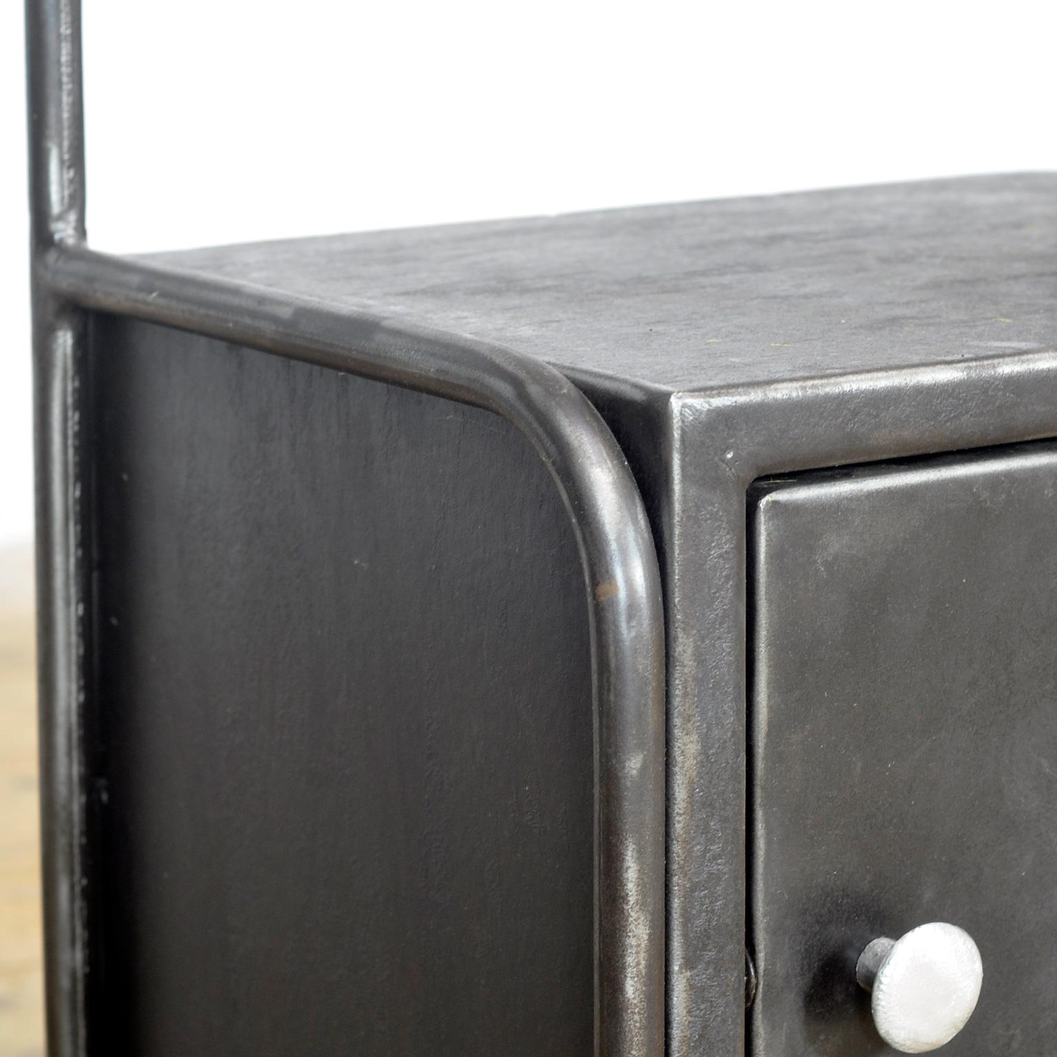 Vetro Set di comodini in ferro, anni '50 in vendita