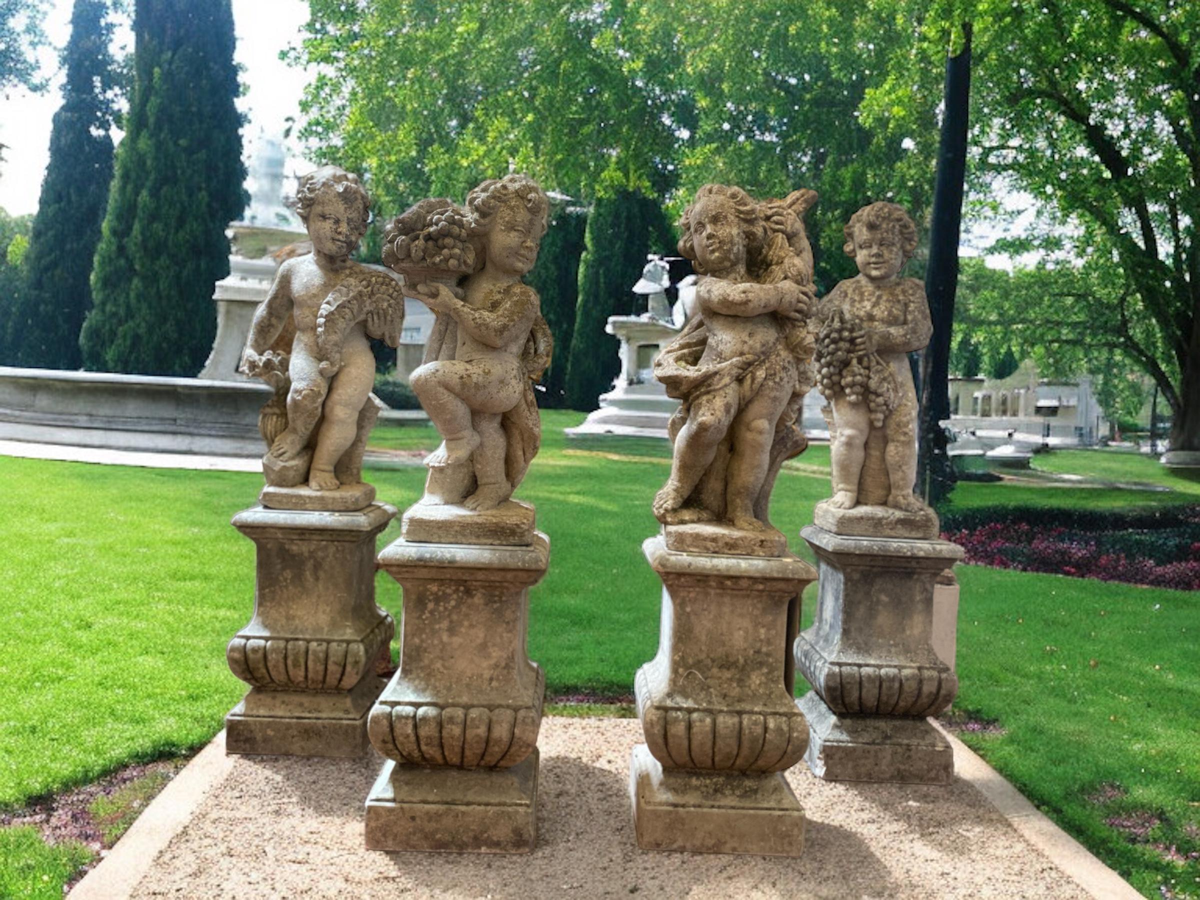 Set of Italian 19' century Stone Statues Representing the Four Seasons In Good Condition In Rome, IT