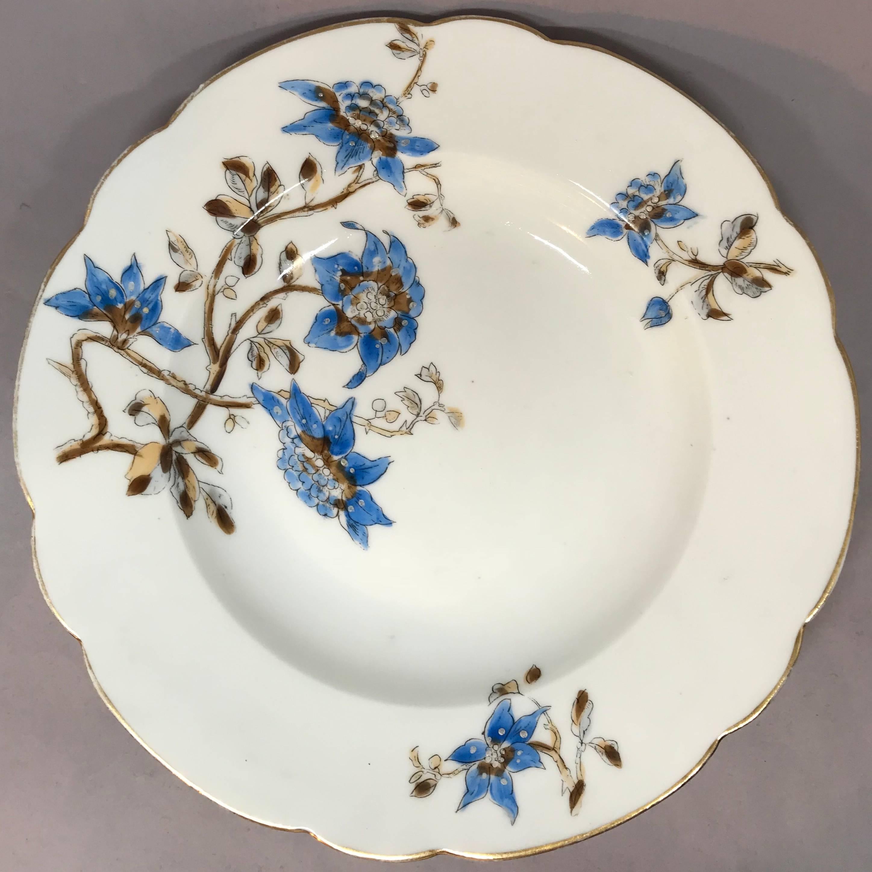 Porcelaine Ensemble de cinq assiettes florales italiennes bleues et blanches en vente