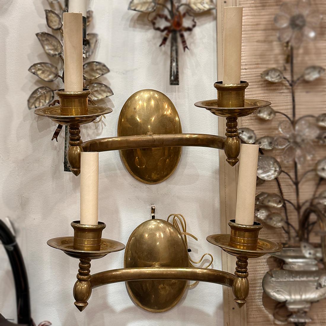 Metà XX secolo Set di lampade in bronzo italiano, vendute a coppia in vendita