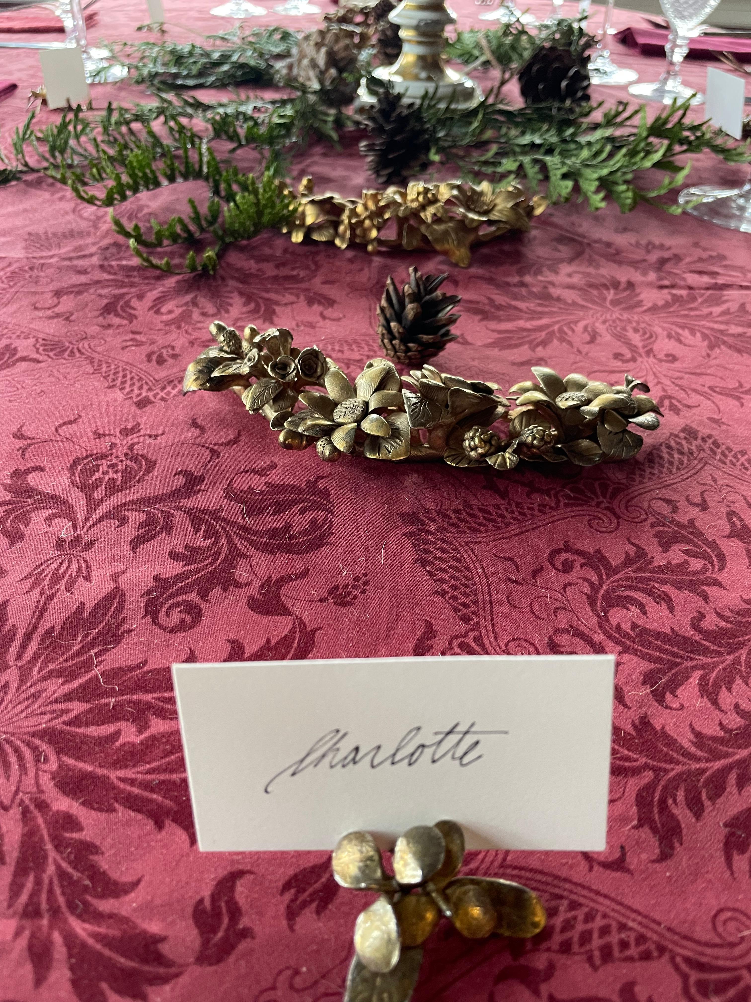 Juego de adornos de mesa florales italianos de plata dorada en venta 2