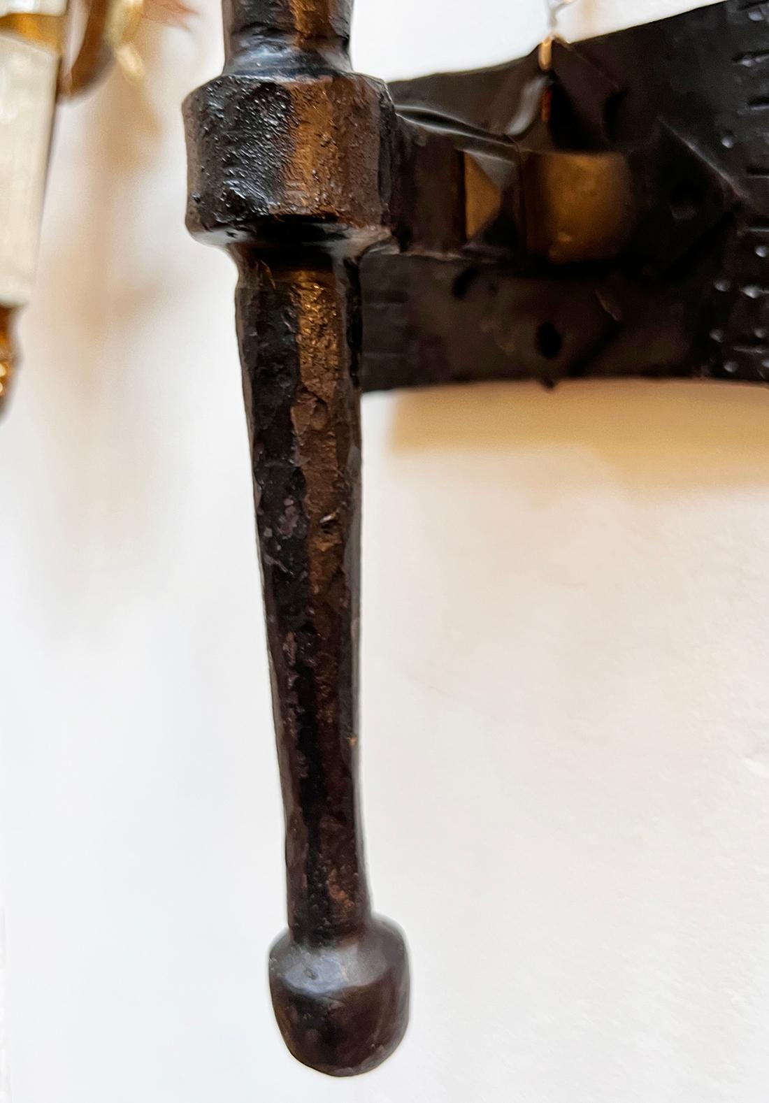 Juego de candelabros italianos de hierro, se venden por pareja en venta 1