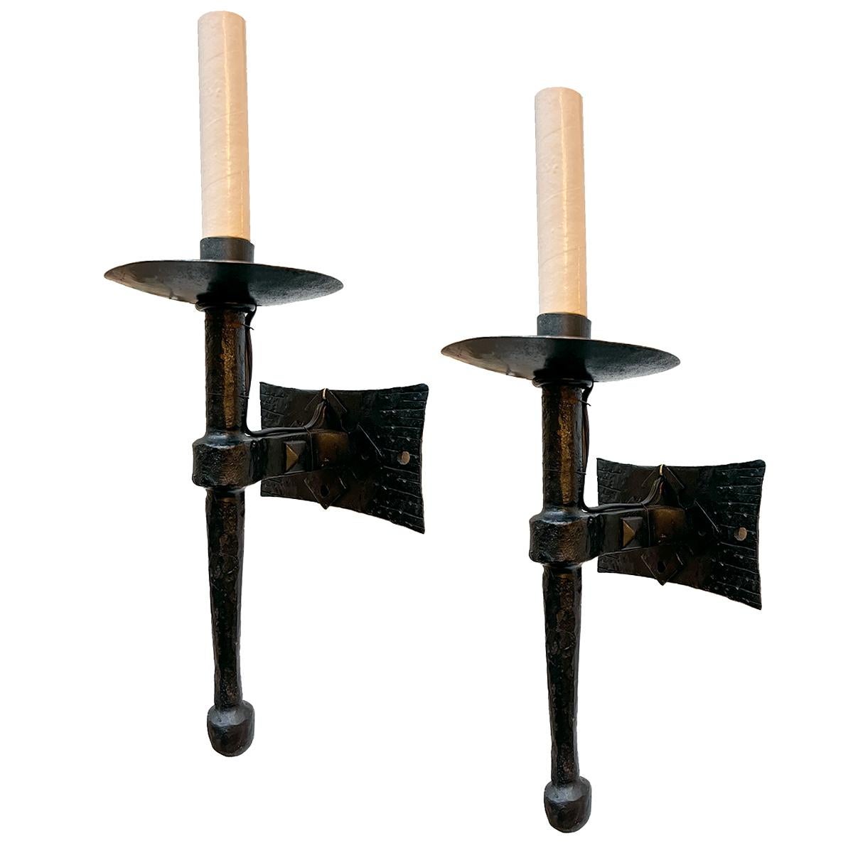 Juego de candelabros italianos de hierro, se venden por pareja en venta 3