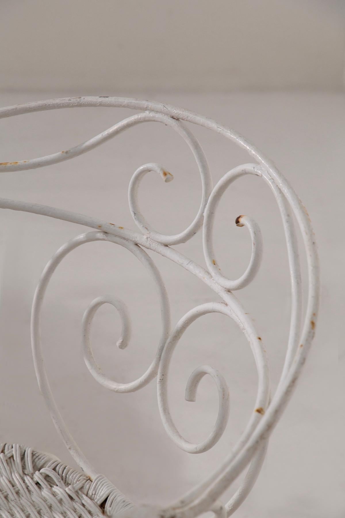 Set of italian iron vintage garden chairs white in vendita 3