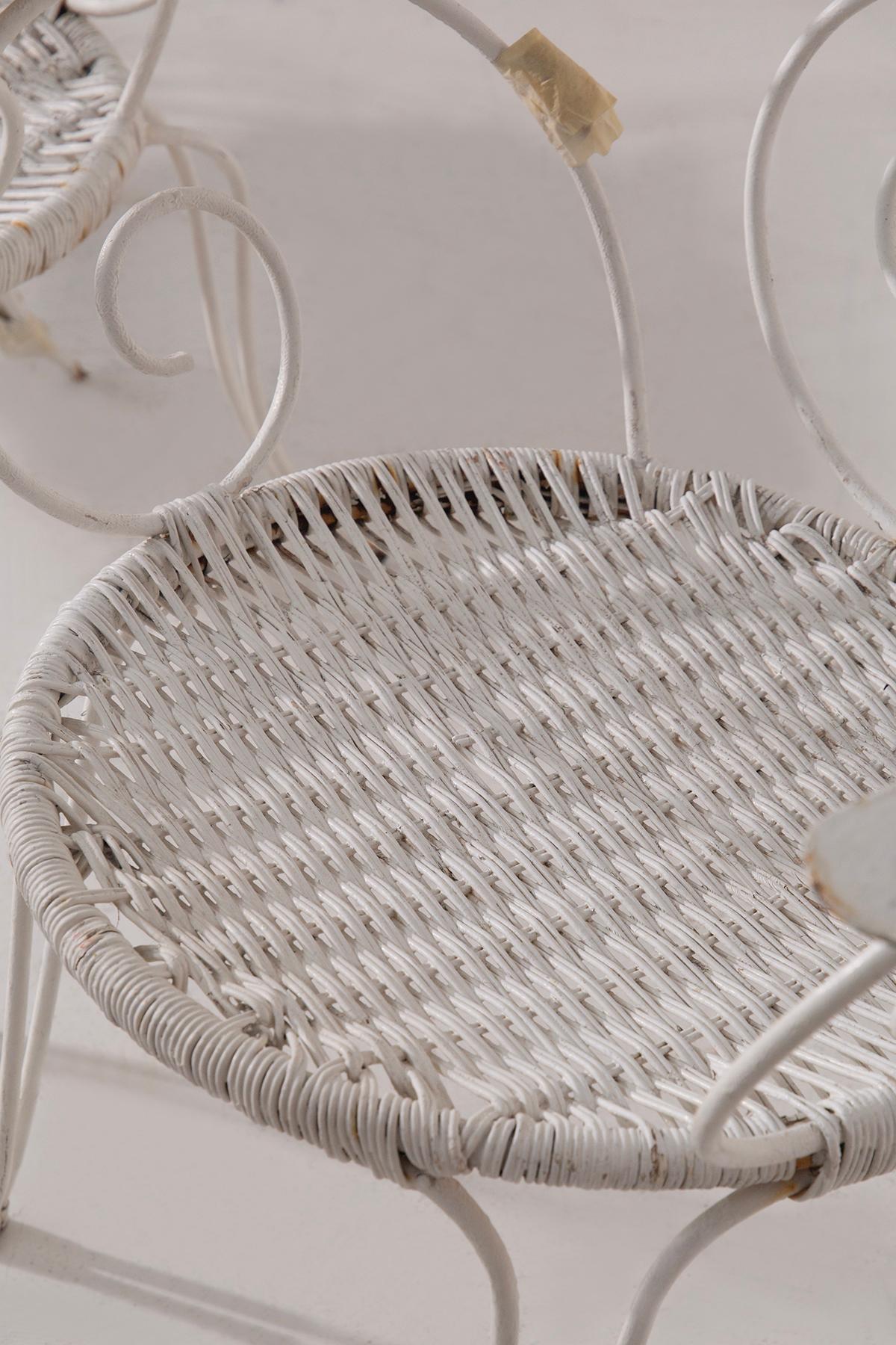 Set of italian iron vintage garden chairs white in vendita 2