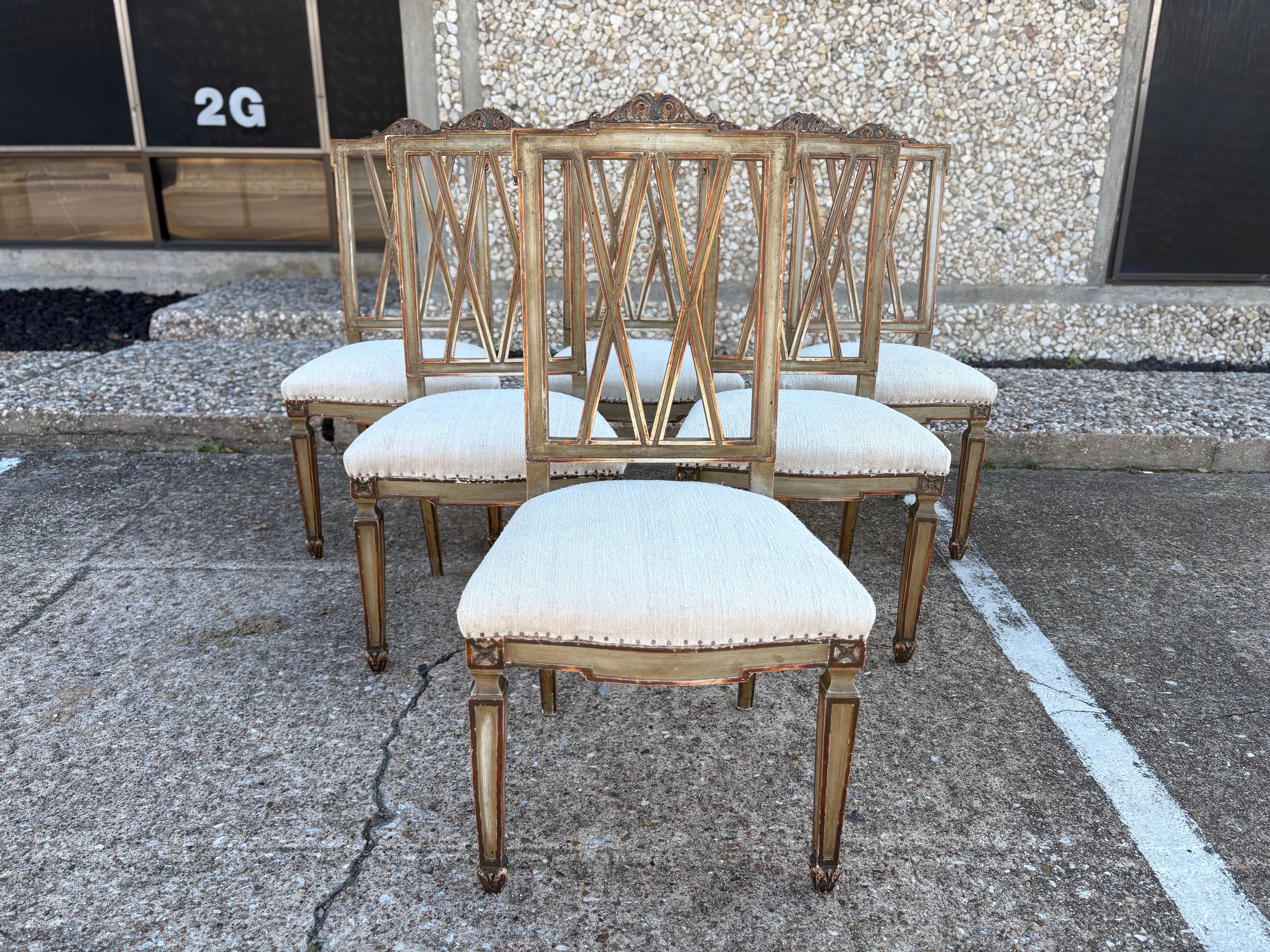 Set Of Italian Louis XVI Style Dining Chairs im Angebot 3