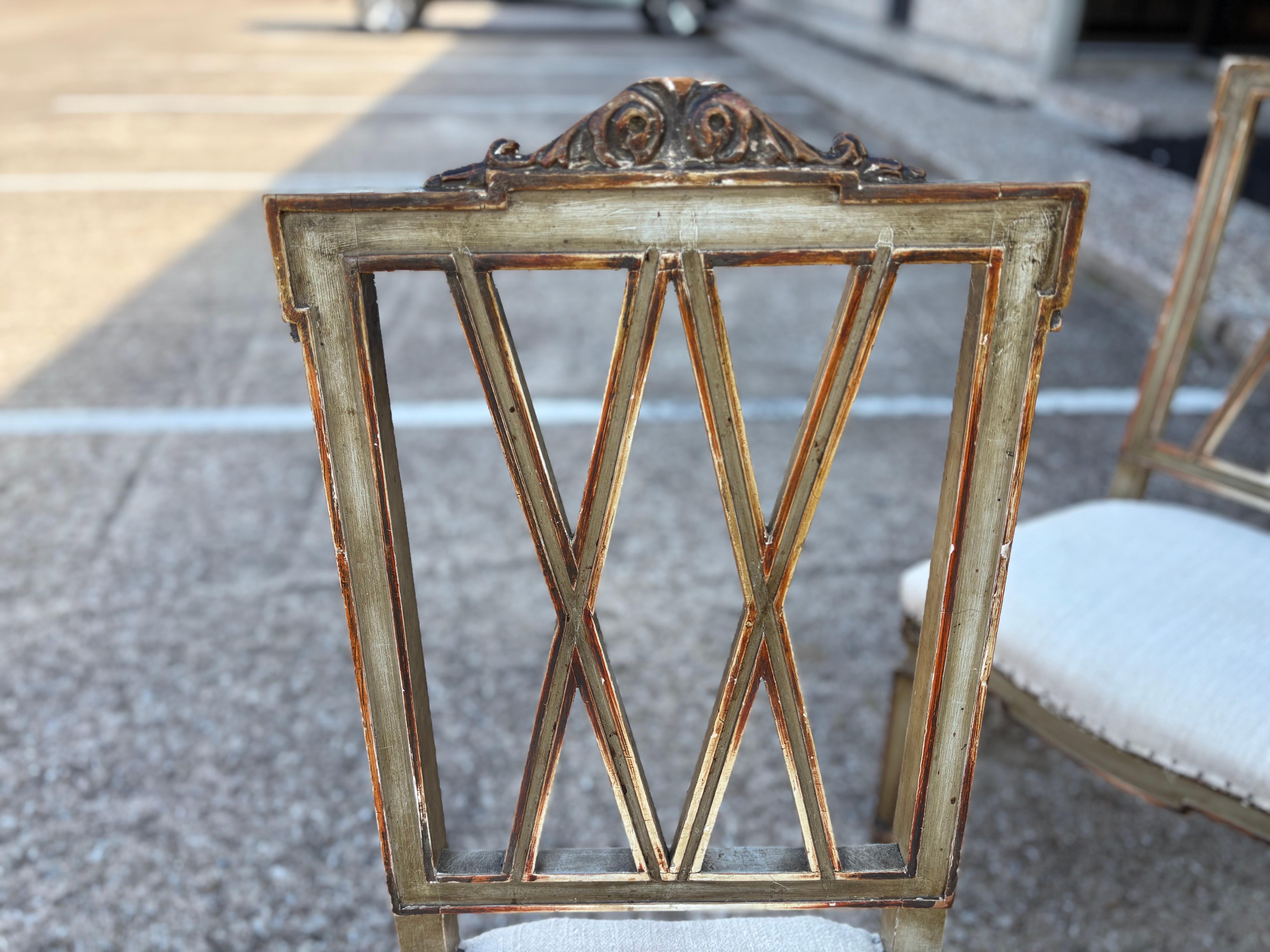 Set Of Italian Louis XVI Style Dining Chairs (Frühes 20. Jahrhundert) im Angebot