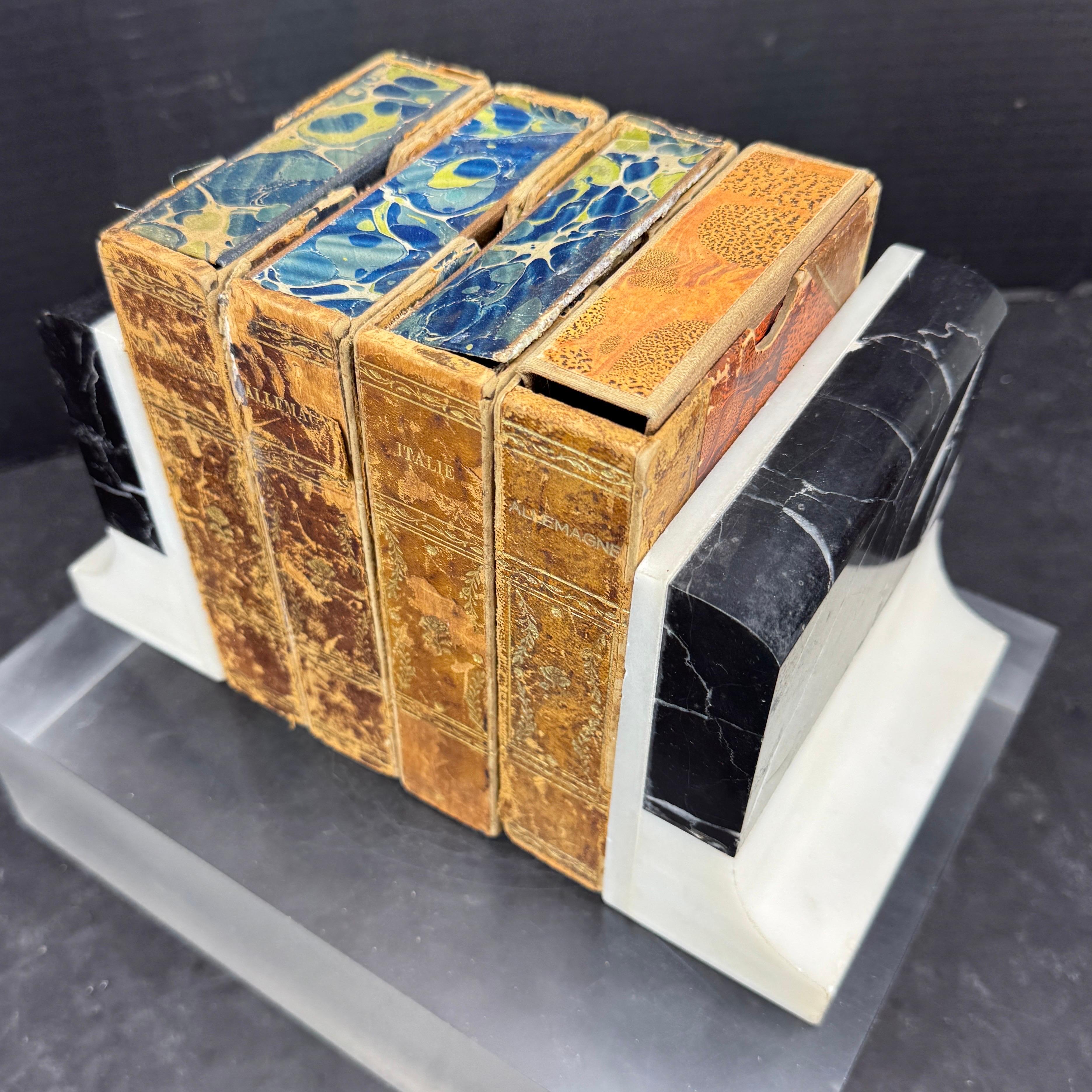 Set of Italian Onyx and White Marble Bookends For Sale 4
