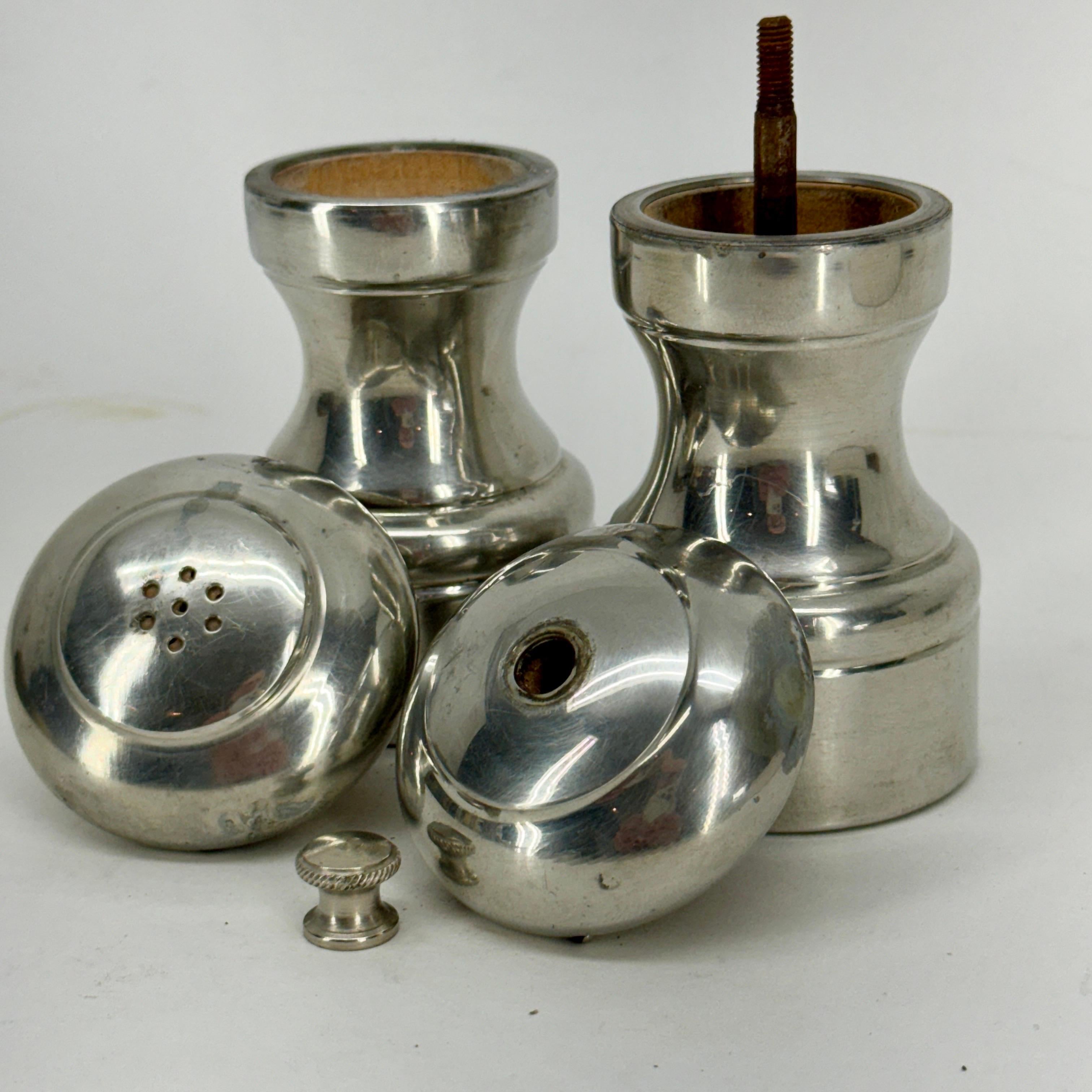 Set of Italian Polished Pewter Salt & Pepper Shakers For Sale 12