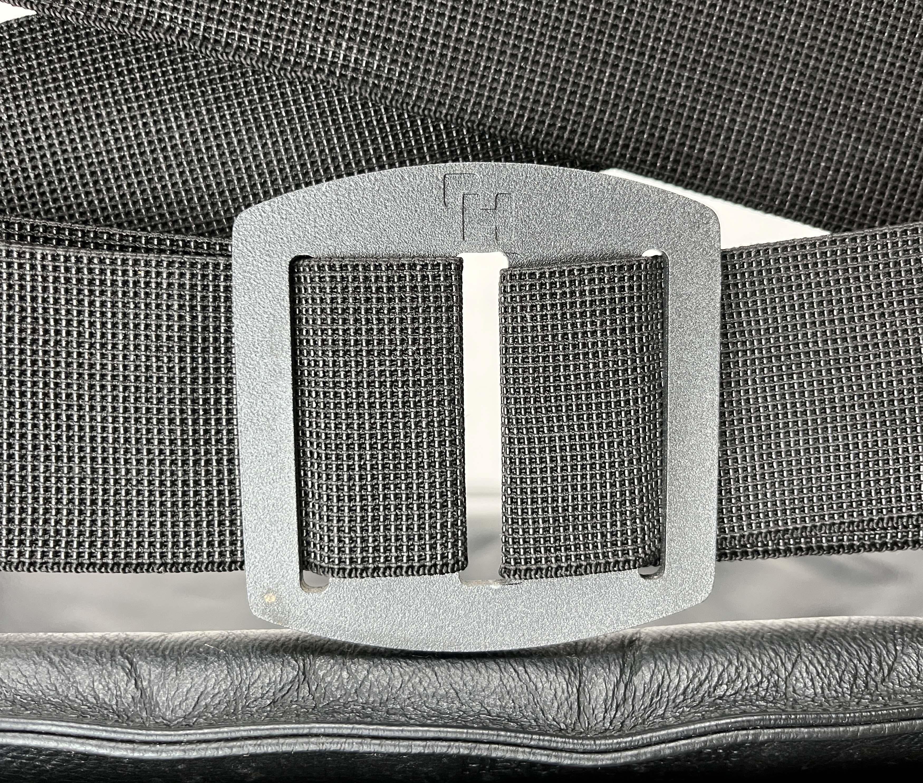 Set of Italian Postmodern Cantilevered Canasta Armchairs from Heron Parigi 1980s For Sale 12