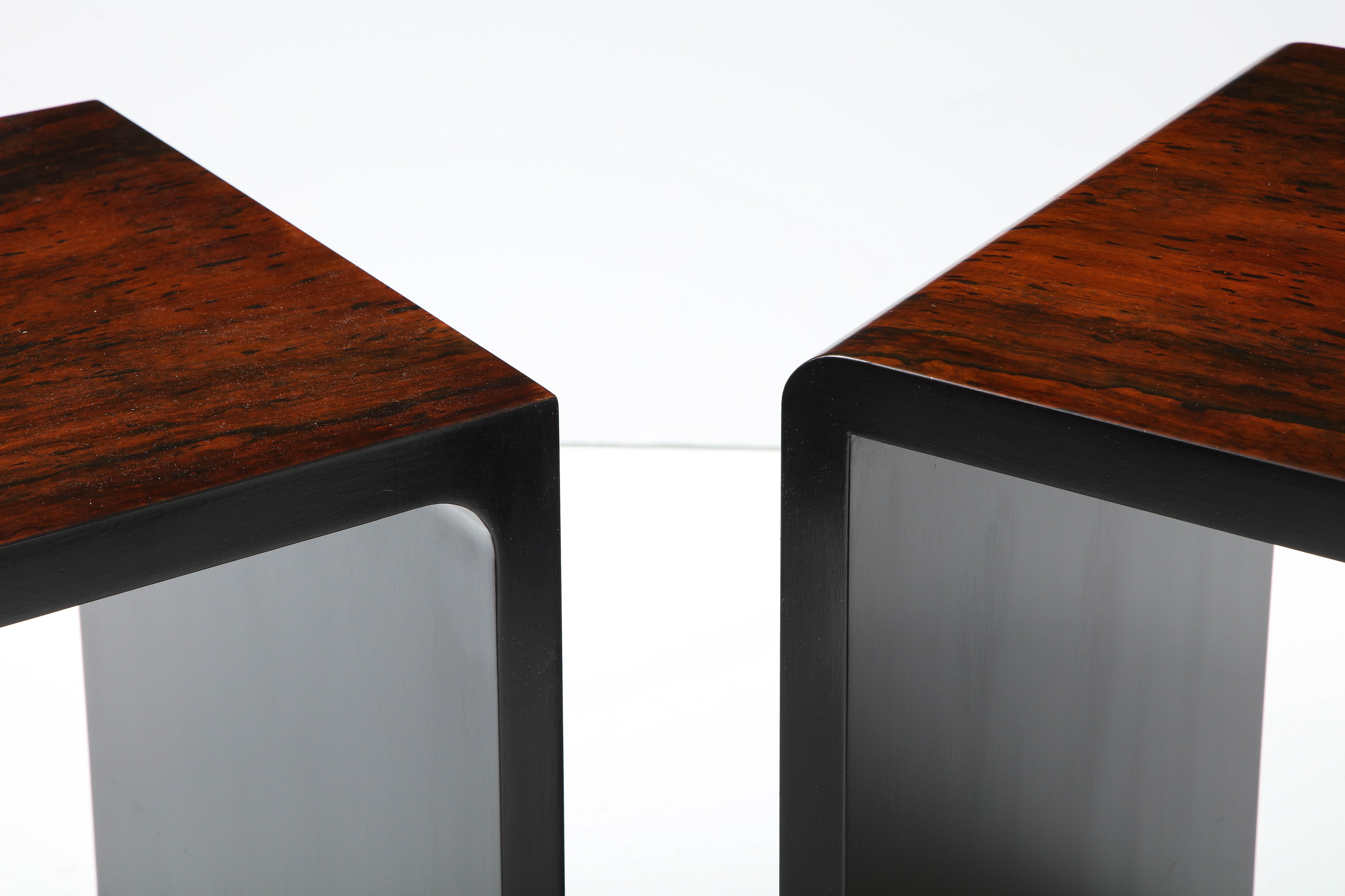 Set of Italian Rosewood and Ebony Lacquered Nesting Tables, circa 1970 For Sale 5