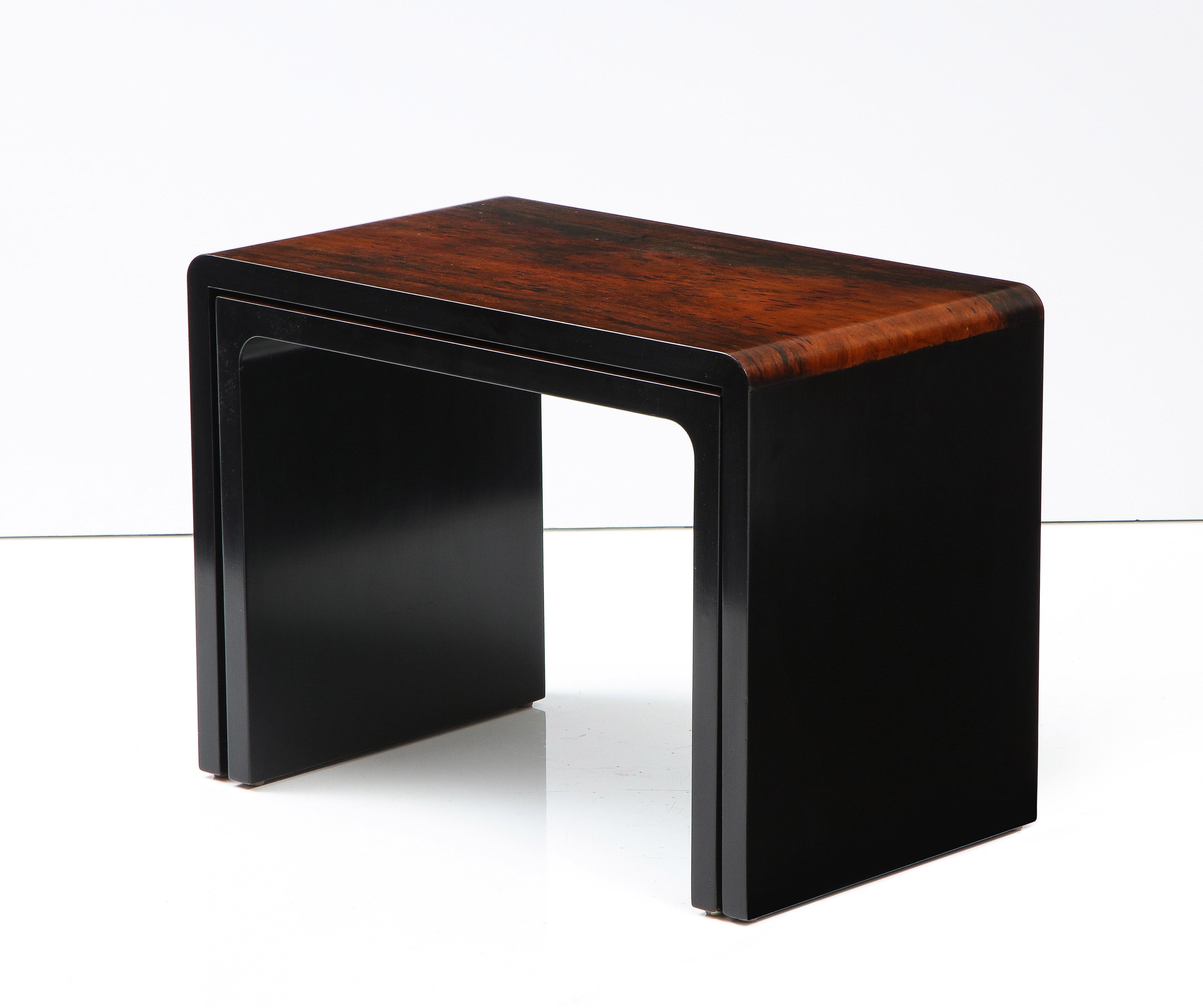Modern Set of Italian Rosewood and Ebony Lacquered Nesting Tables, circa 1970 For Sale