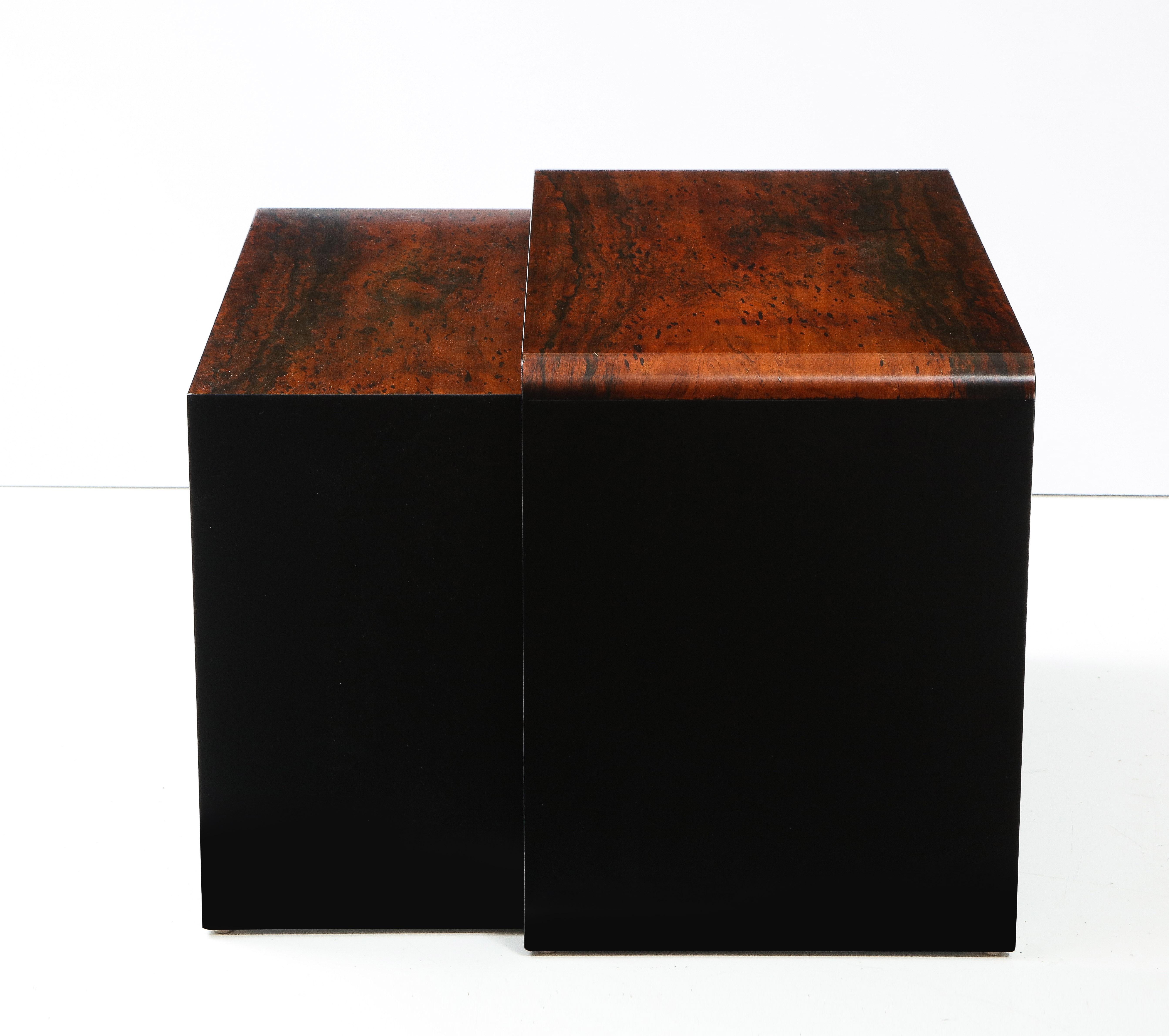 Set of Italian Rosewood and Ebony Lacquered Nesting Tables, circa 1970 For Sale 3
