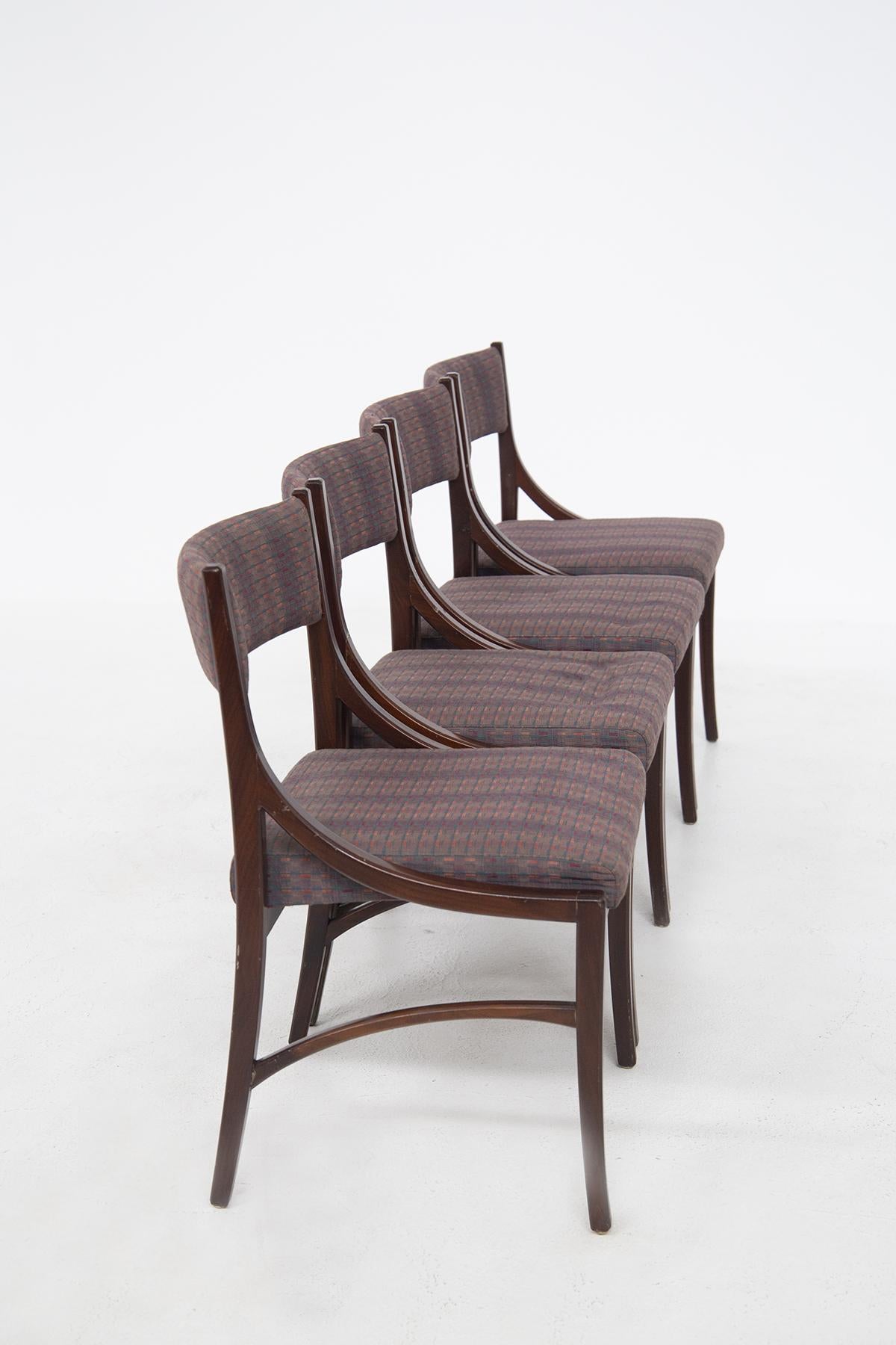 Ensemble de chaises italiennes vintage des années 1970 en vente 1