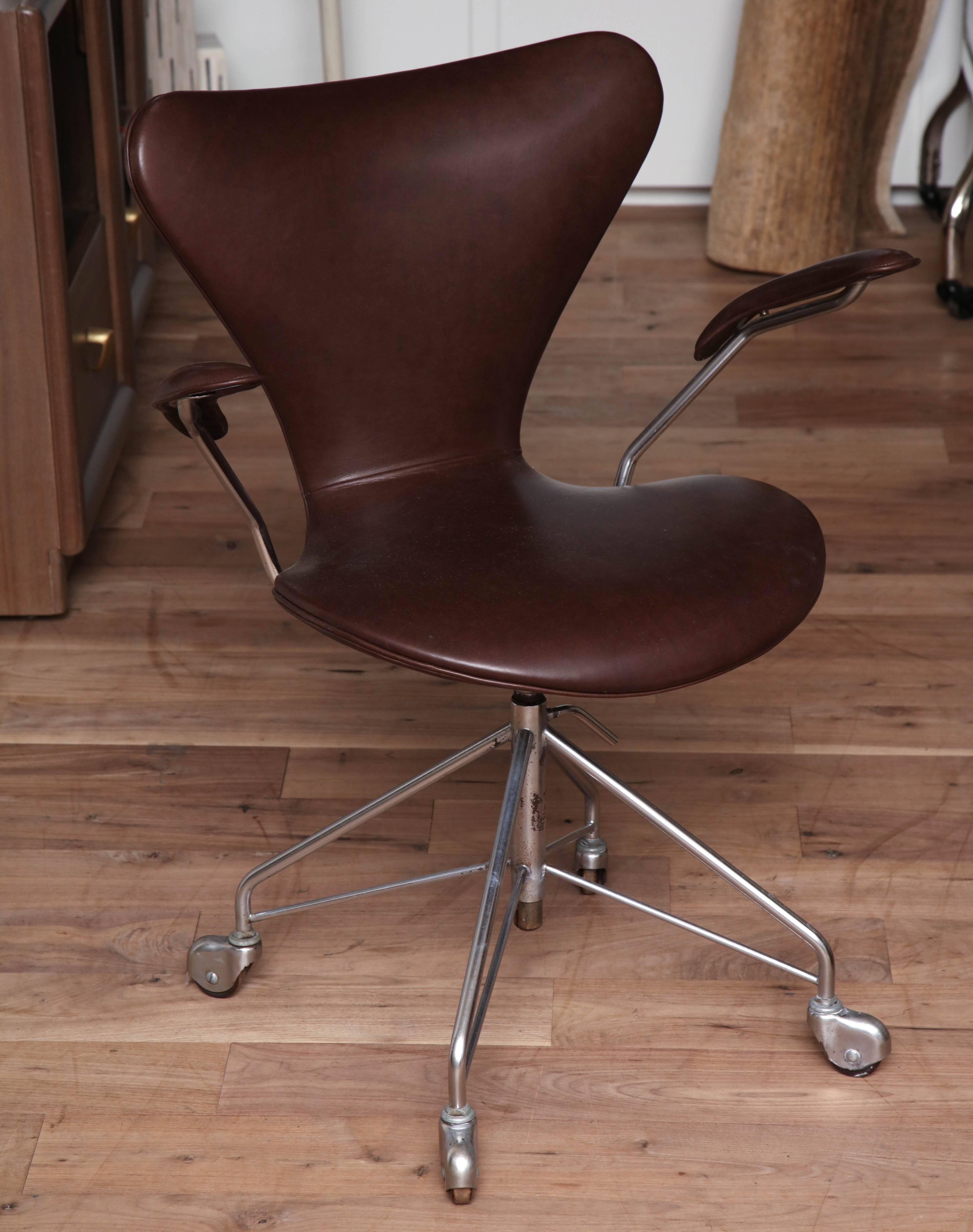 Set of Jacobsen Chairs In Good Condition In New York, NY