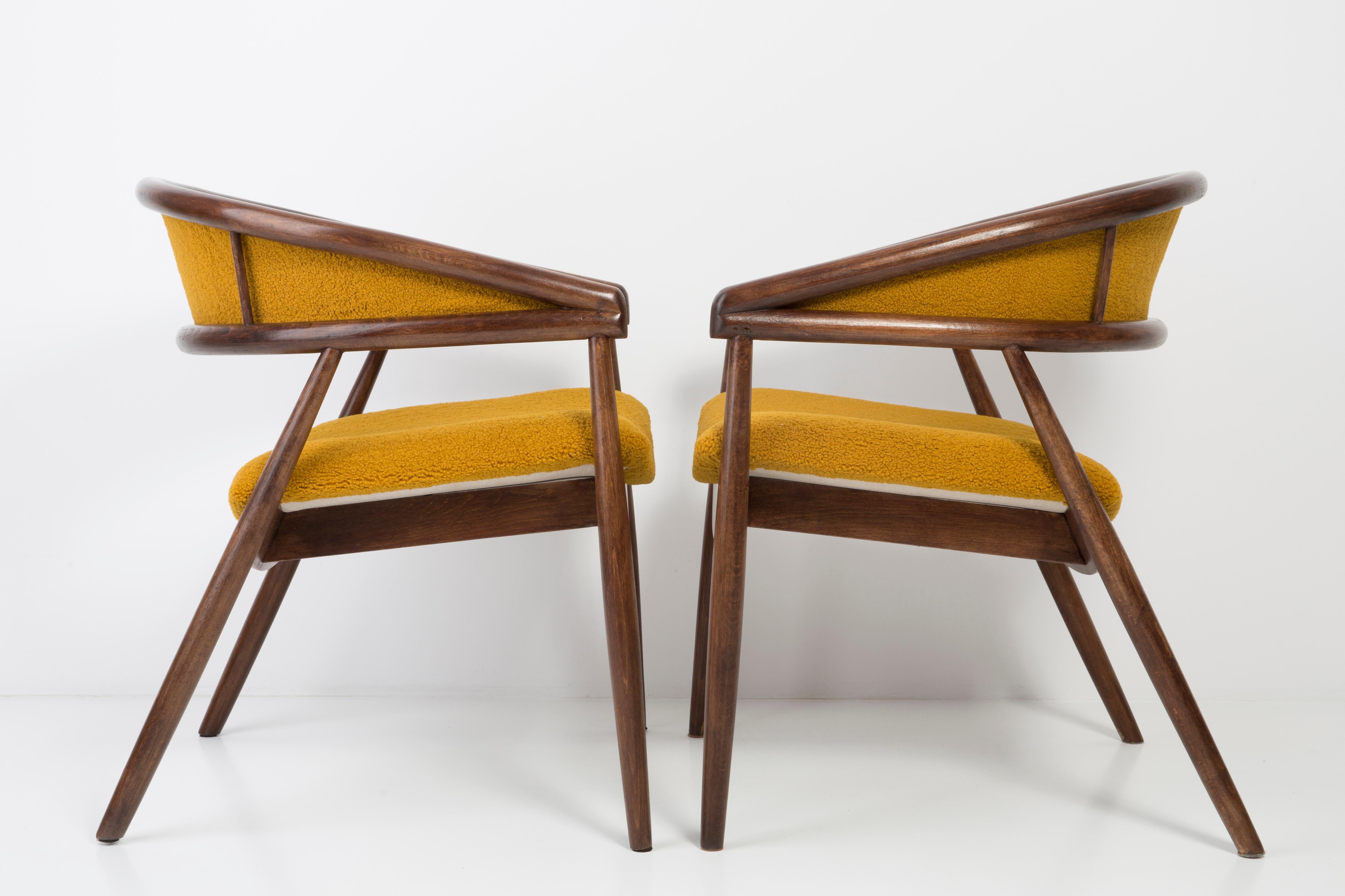 Mid-Century Modern Set of James Mont Bent Beech Armchairs and Table, Yellow Ochra Boucle, 1960s For Sale