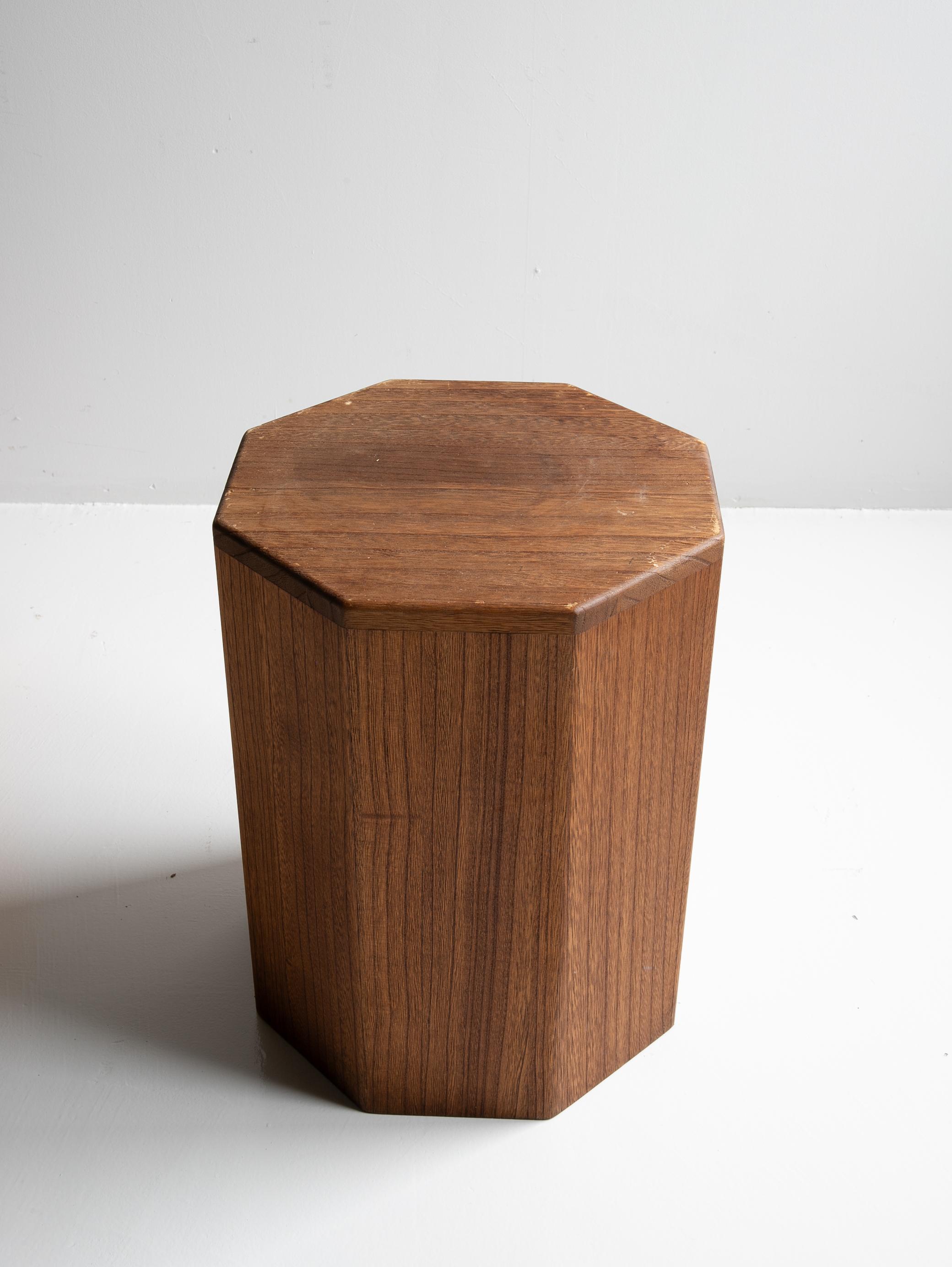 Set of Japanese Old Octagon Wood Stools 1940s-1960s / Side Table Stool Wabisabi For Sale 4