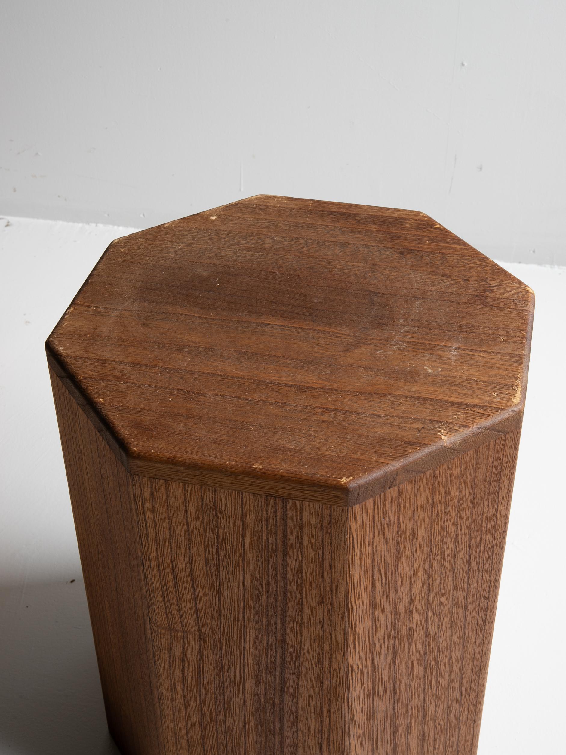 Set of Japanese Old Octagon Wood Stools 1940s-1960s / Side Table Stool Wabisabi For Sale 5