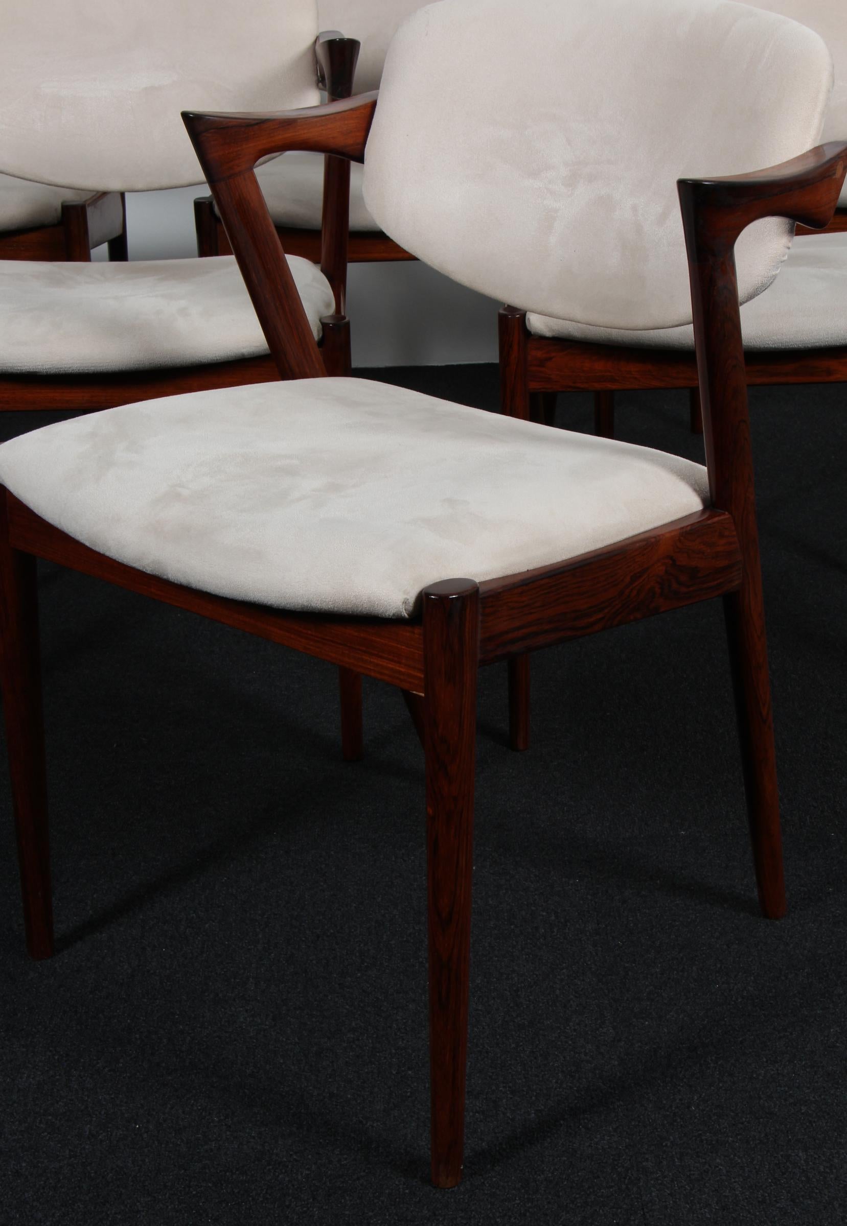 Mid-20th Century Set of Kai Kristiansen Model 42 Dining Chairs, Rosewood, alcantara, 1960s For Sale