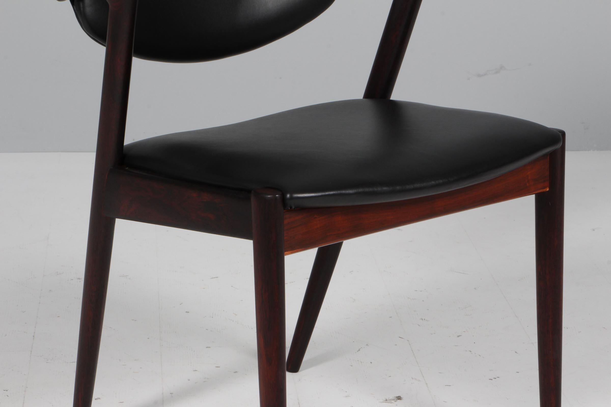 Danois Ensemble de chaises de salle à manger Kai Kristiansen modèle 42, bois de rose, cuir aniline, années 1960 en vente
