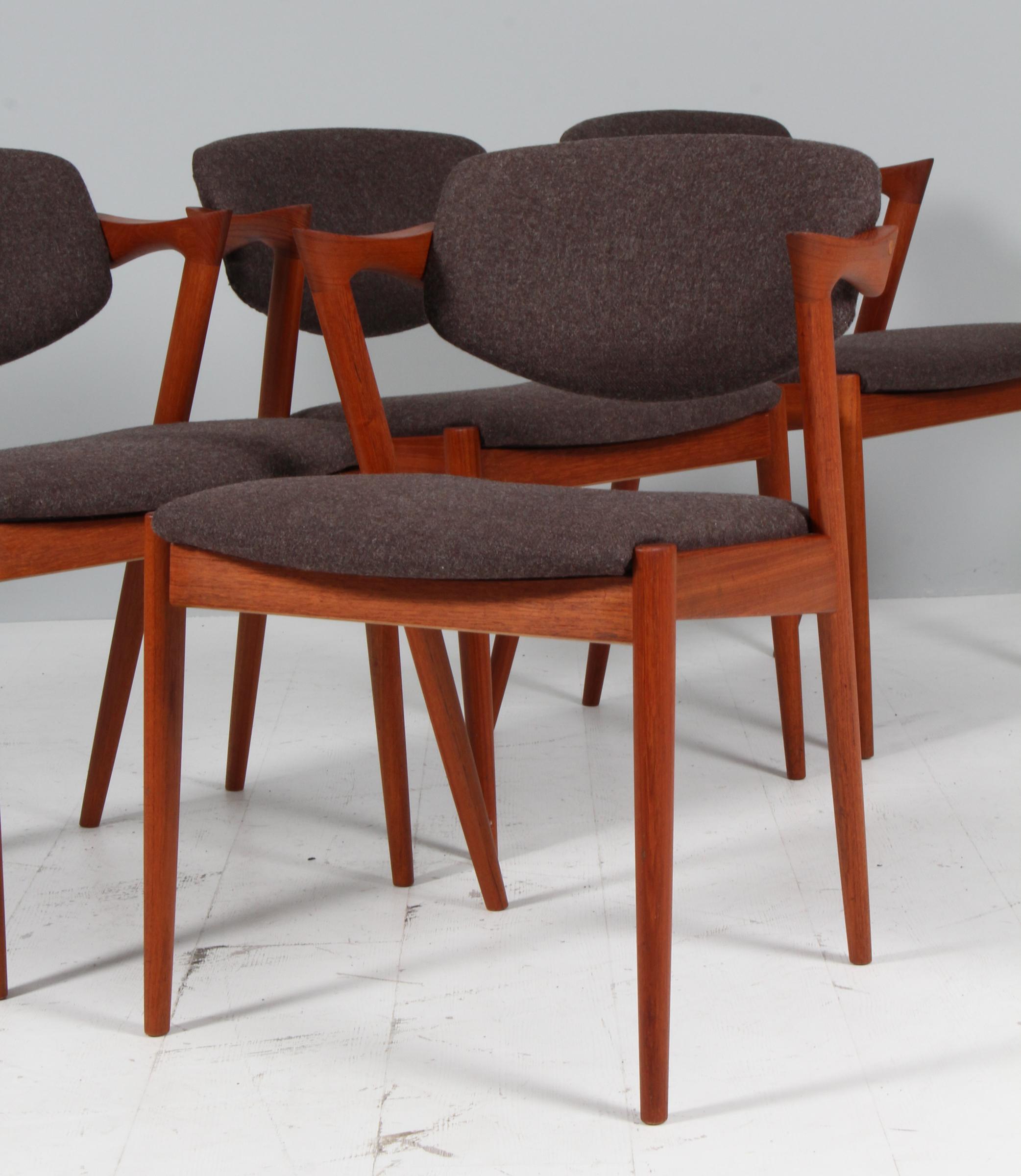 Danese Set di sedie da pranzo Kai Kristiansen Model 42, teak, lana, anni '60 in vendita