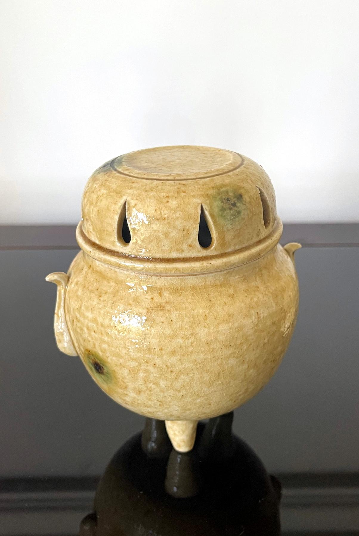 Set of Ki-Seto Ceramic Altar Pieces from Korean Empire Period In Good Condition In Atlanta, GA