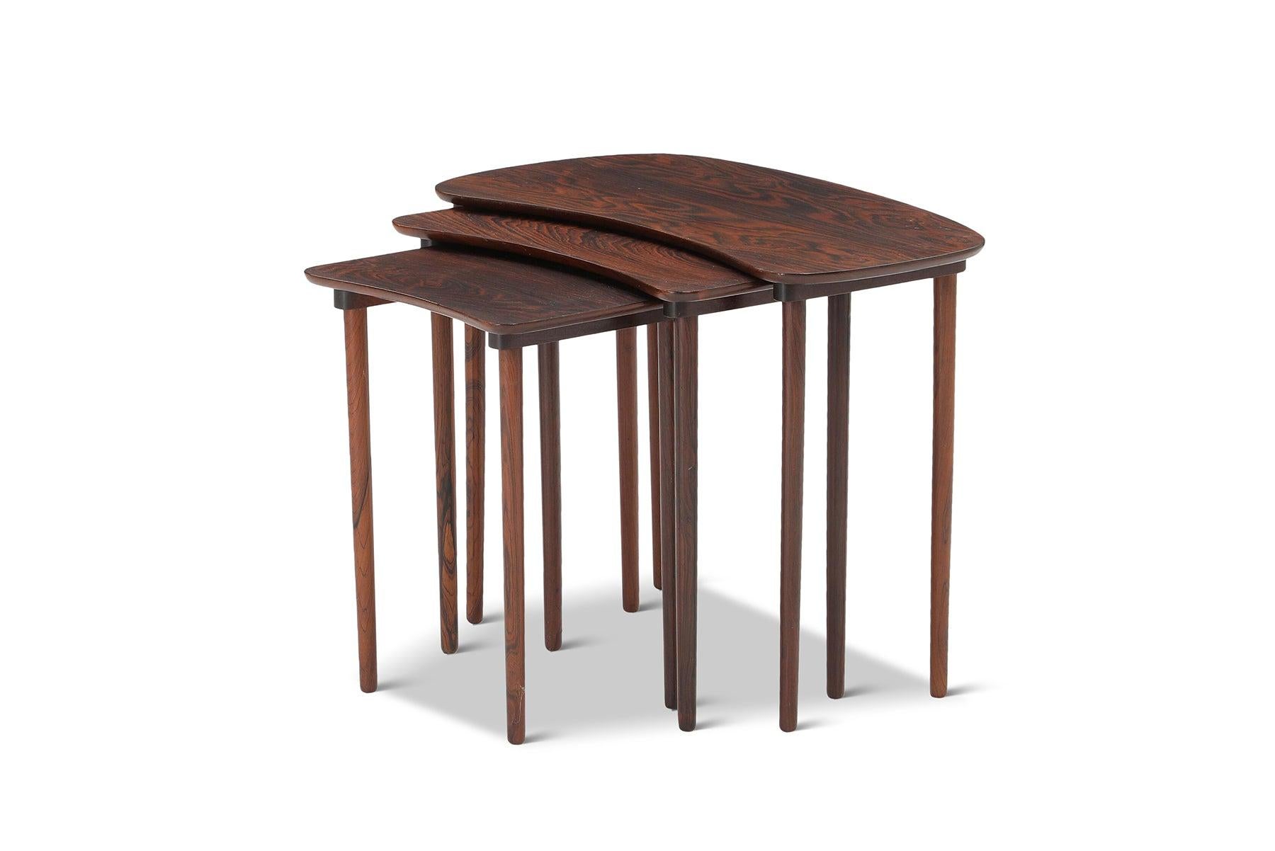 Mid-Century Modern Set of Kidney Shaped Nesting Tables in Rosewood