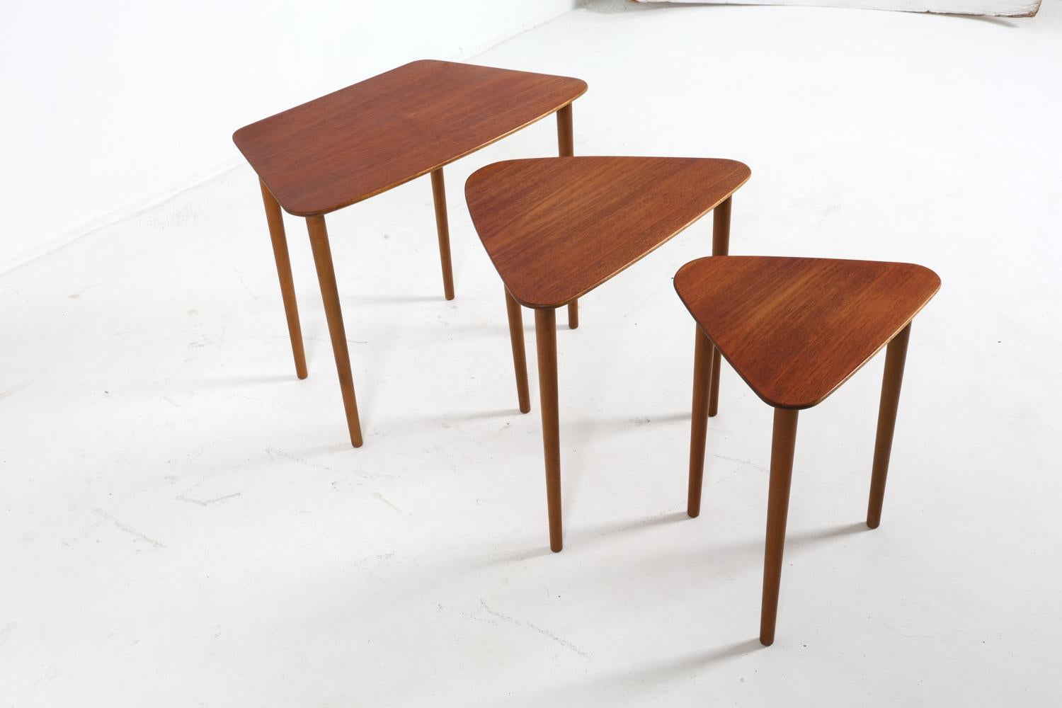 Set of Kurt Østervig Danish Teak Nesting Tables, Circa 1960s In Good Condition For Sale In Norwalk, CT