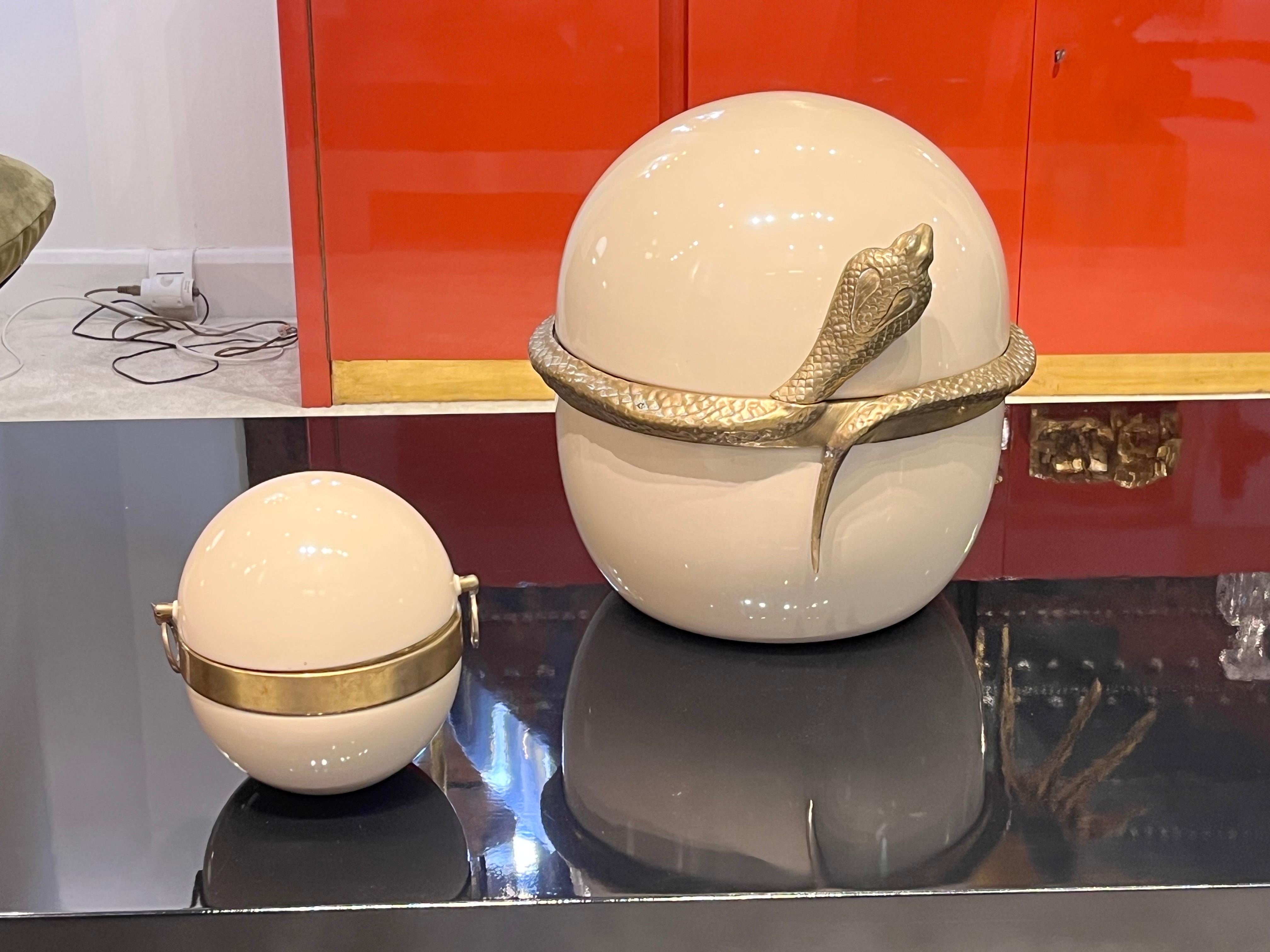 Set of Lacquered Metal and Bronze Punch Bowl and Shot Glass Box, Italy, 1970 For Sale 5