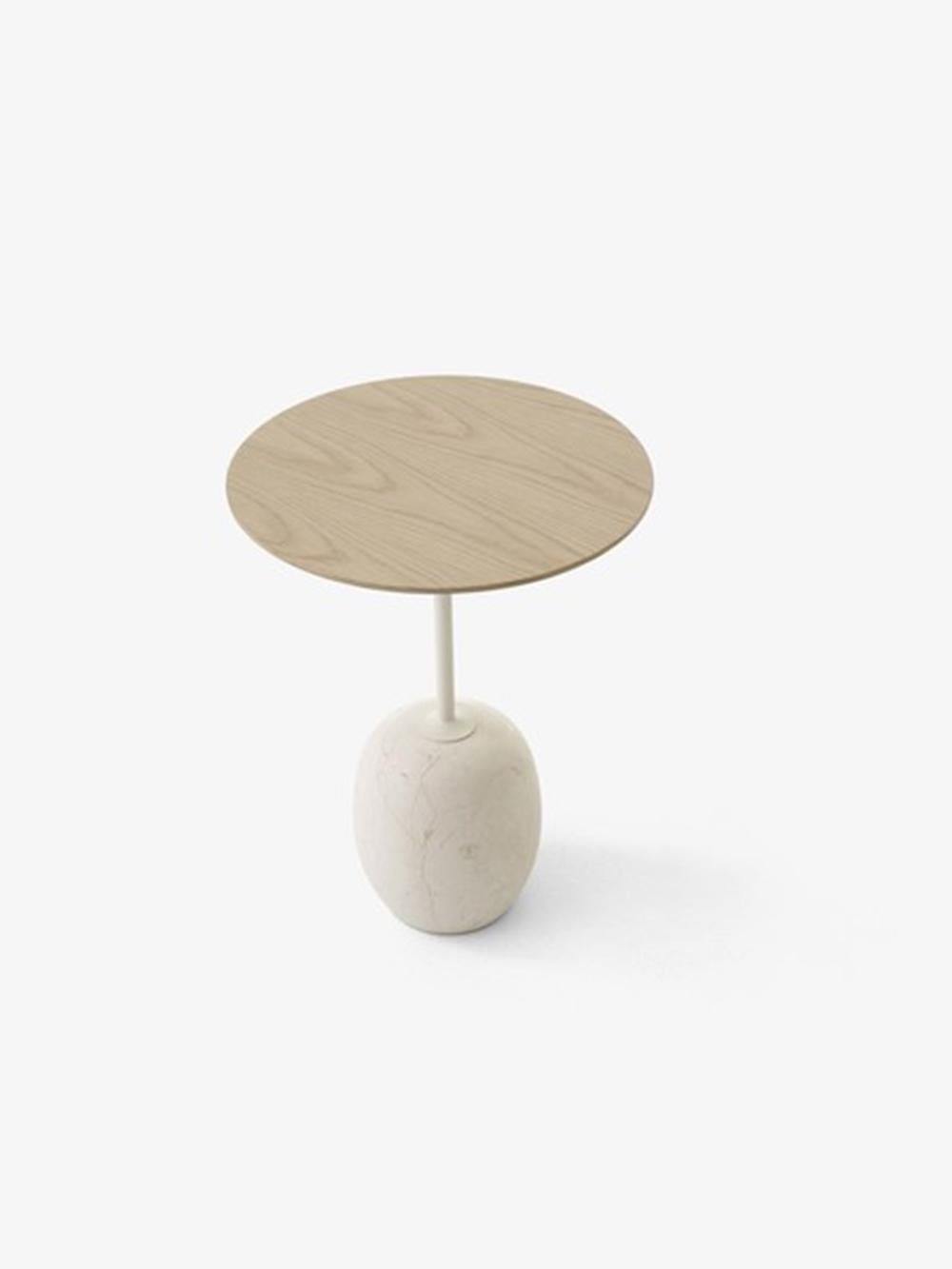 Laqué Ensemble de tables d'appoint Lato en chêne laqué et marbre par Luca Nichetto pour & Tradition en vente