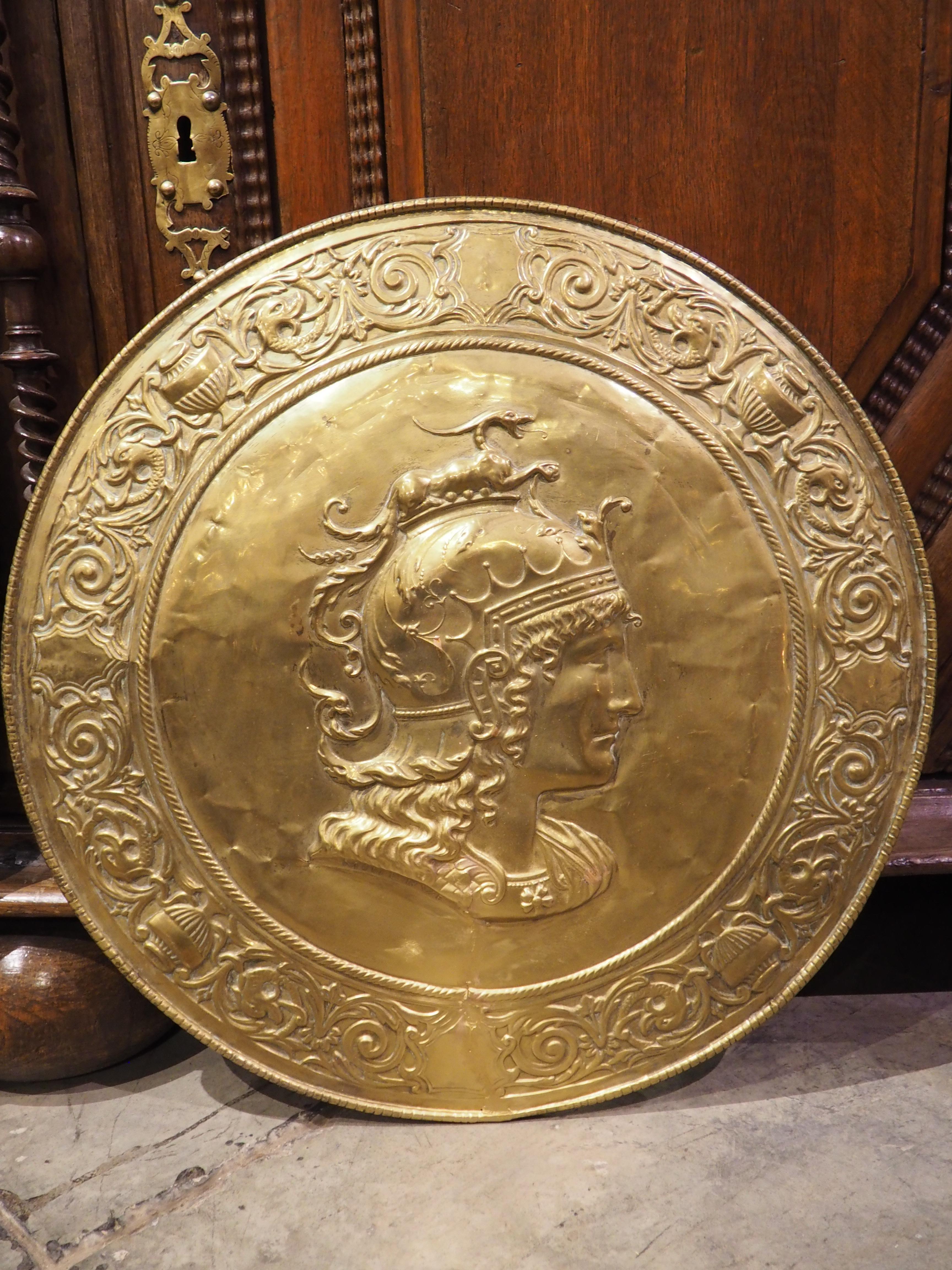 Juego de grandes cargadores de Marte y Minerva en cobre dorado repulido del s. XIX francés en venta 2