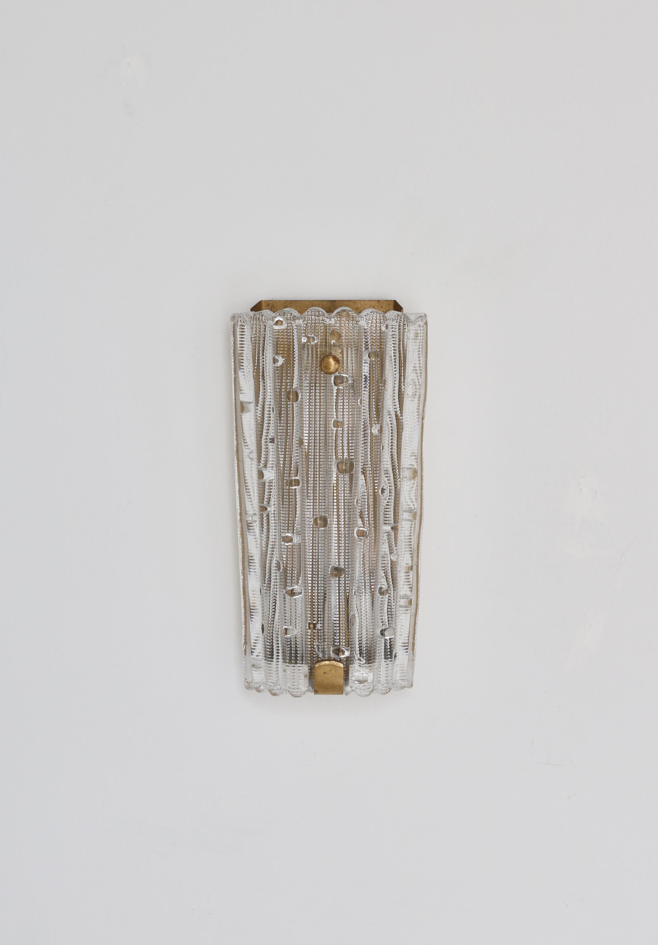 Scandinavian Modern Set of Large Crystal Glass & Brass Wall Sconces by Lyfa Orrefors, Denmark, 1950s For Sale