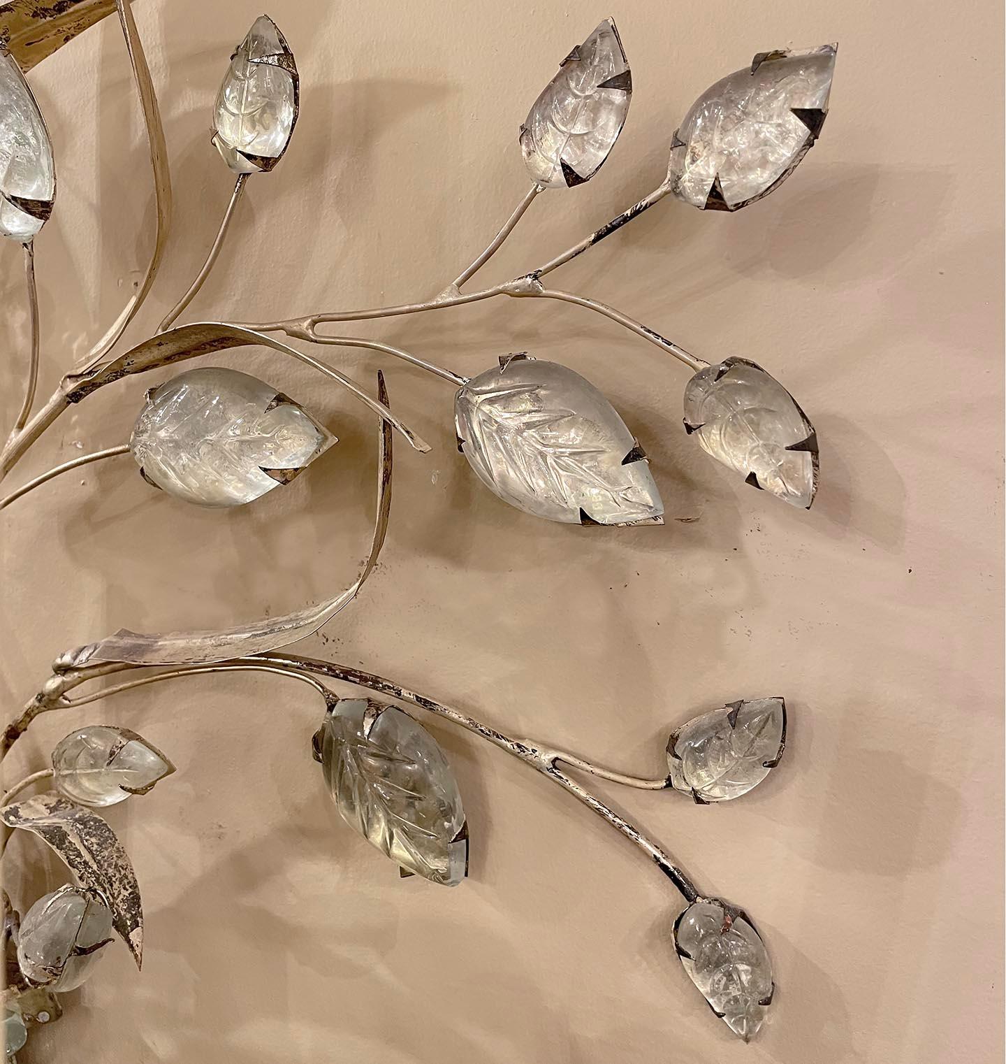 Set großer Wandleuchter aus geformtem Glas und Kristall-Blumenleuchtern, verkauft pro Paar (Geformt) im Angebot