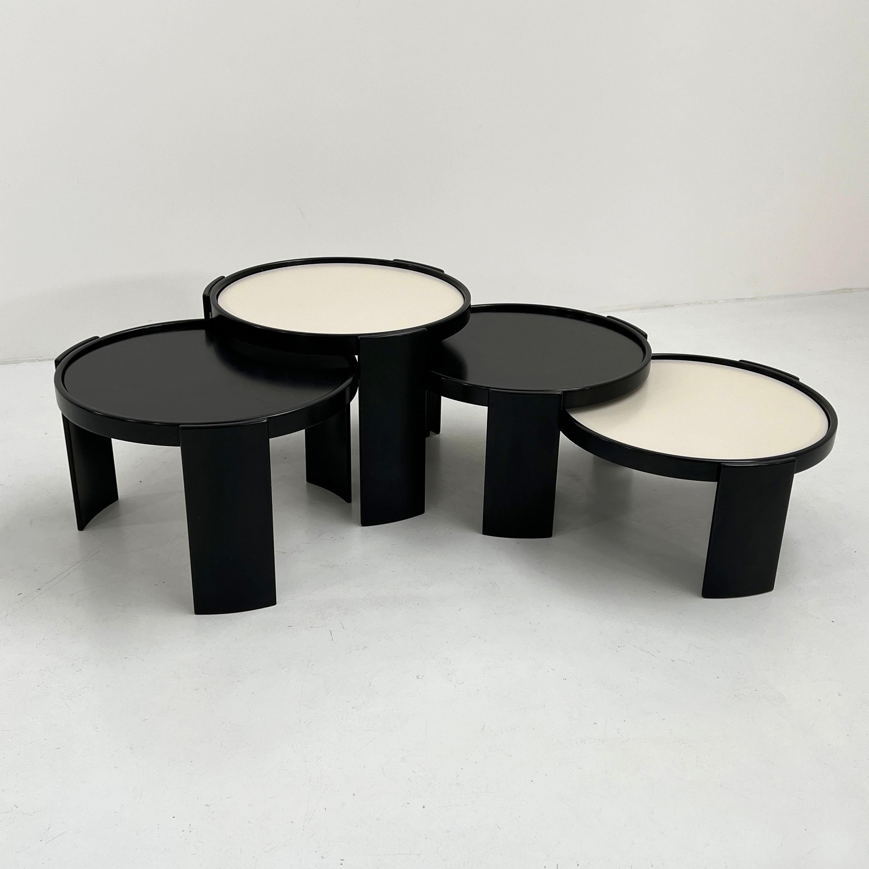 Mid-Century Modern Set of Large Reversible Nesting Tables by Gianfranco Frattini for Cassina, 1960s For Sale