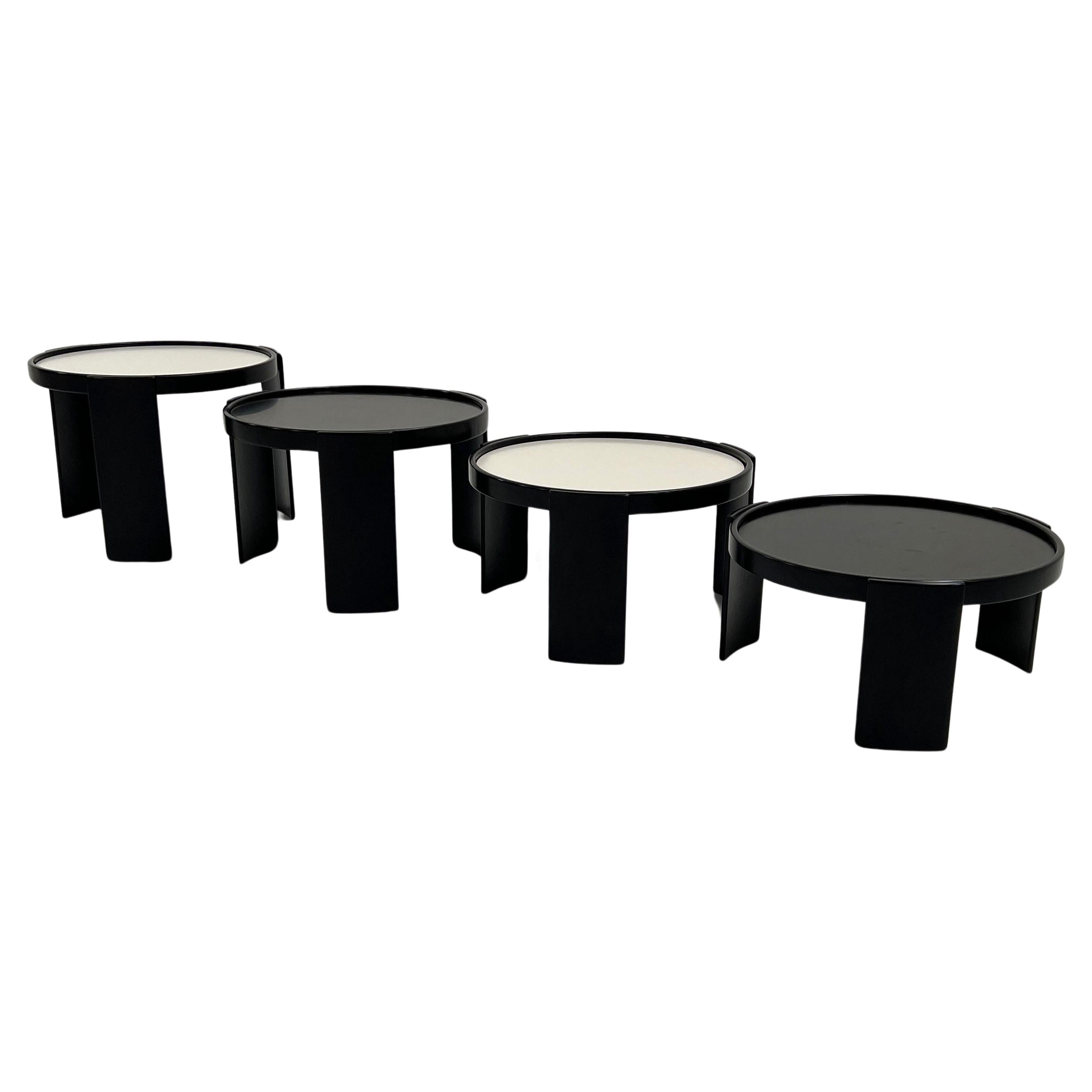 Set of Large Reversible Nesting Tables by Gianfranco Frattini for Cassina, 1960s For Sale
