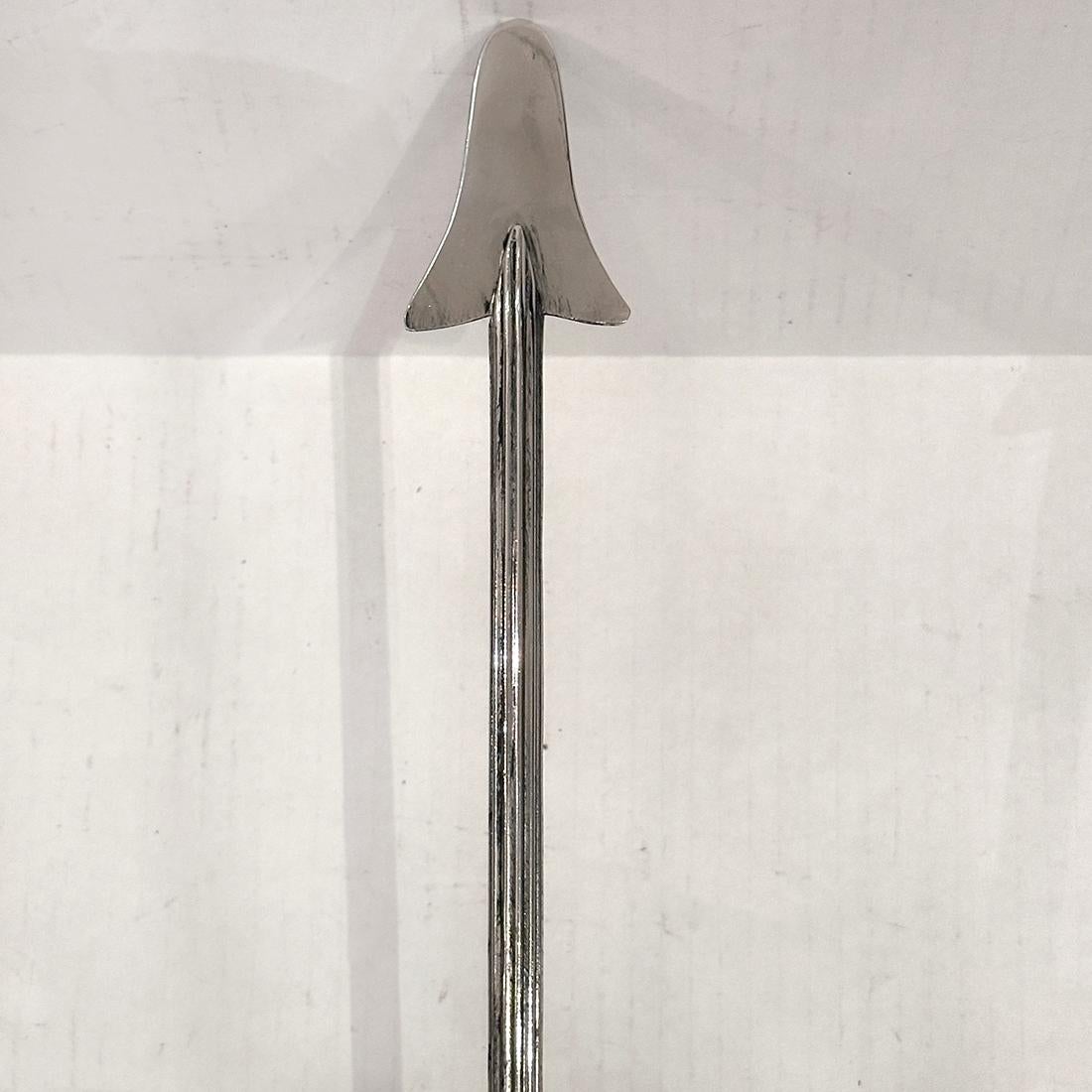 Metà XX secolo Set di grandi lampade placcate in argento, vendute a coppie in vendita