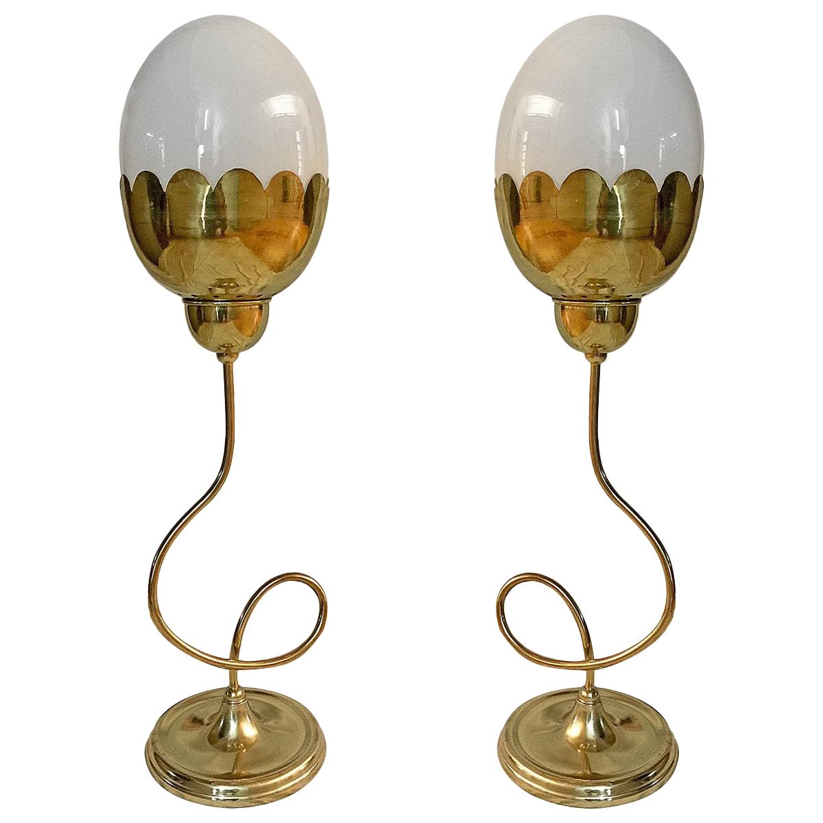 Ensemble de grandes lampes de bureau tulipes avec globes en verre, vendu par paire en vente