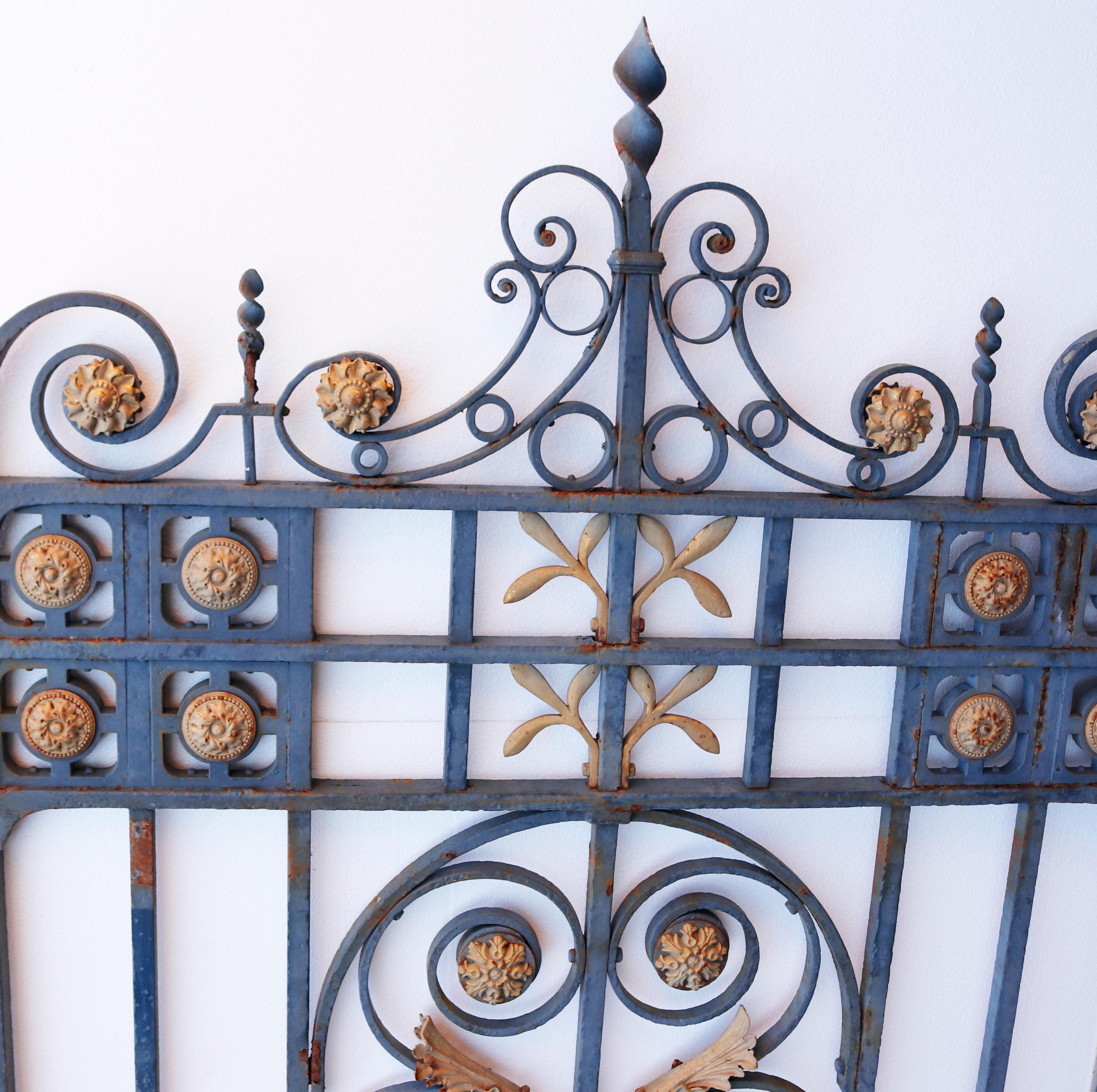 Set of Large Victorian Wrought Iron Driveway Gates In Good Condition For Sale In Wormelow, Herefordshire